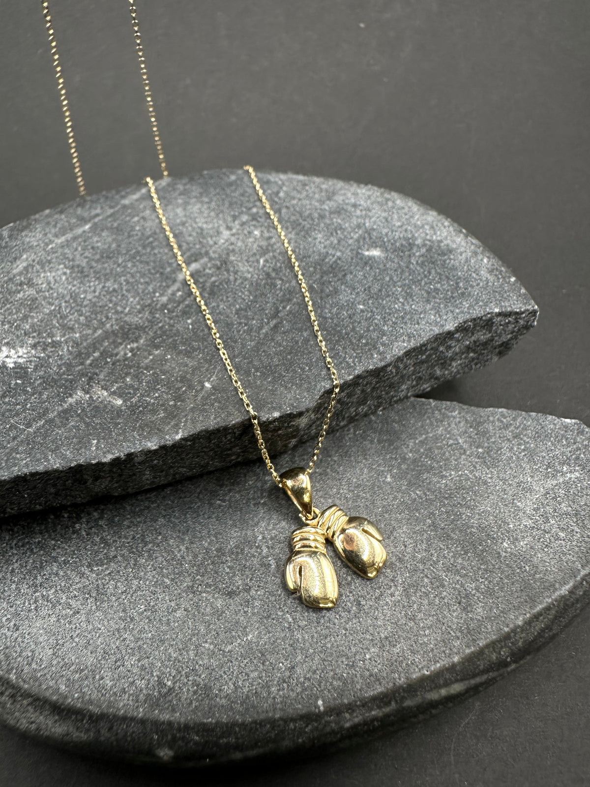 14K Gouden Ketting met Bokshandschoenen Hanger – 1 mm