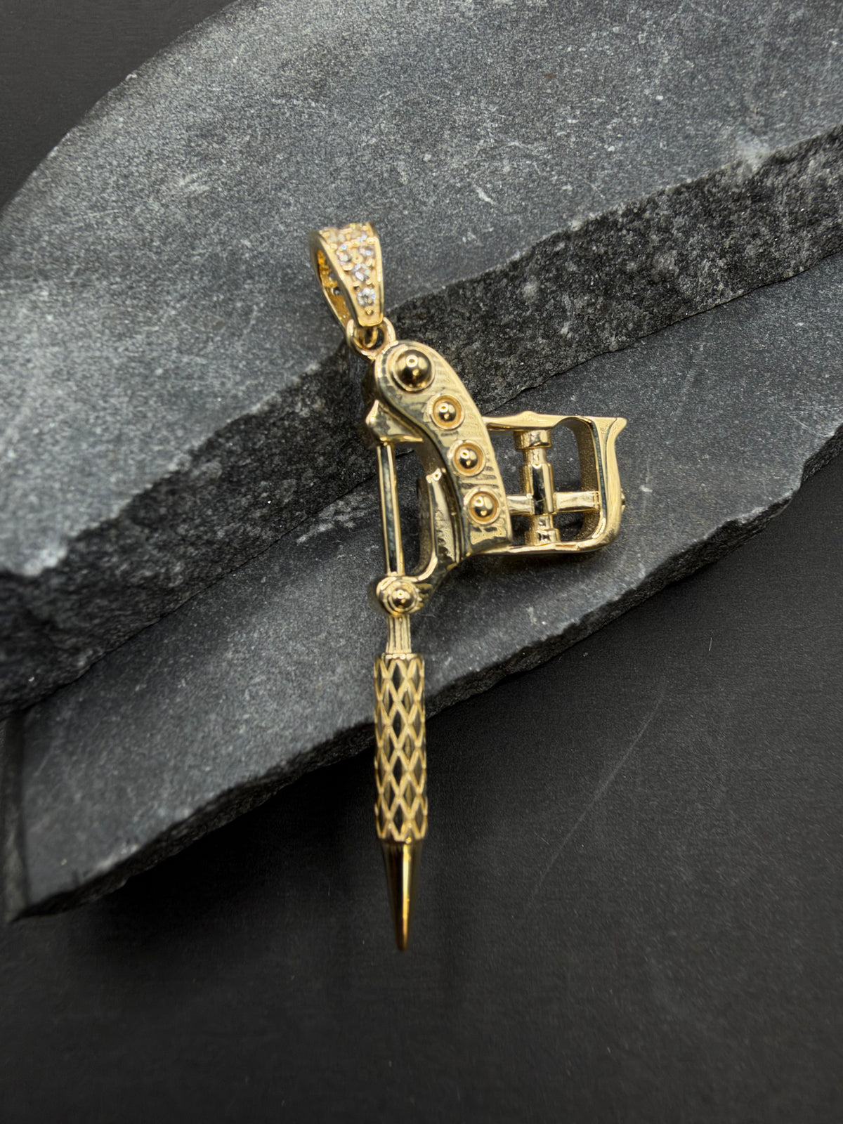 14K Gouden Tattoomachine Hanger – 20 × 45 mm