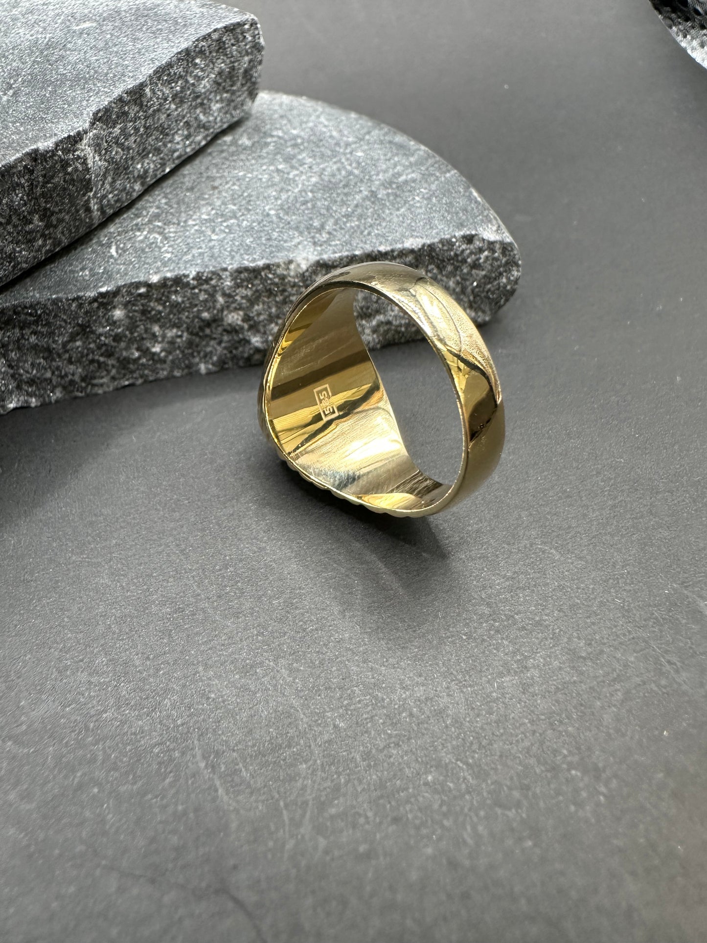 14K Gouden Ring met Blauwe Edelsteen – Maat 20,5