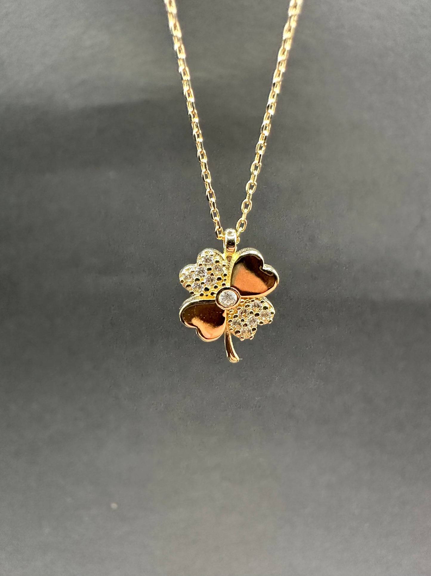 14K Gouden Ketting met Klavertje Vier Hanger – 42 cm