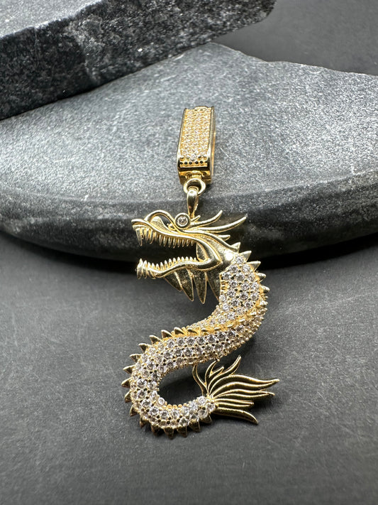 14K Gouden Draak Hanger met Zirkonia – 20 × 43 mm