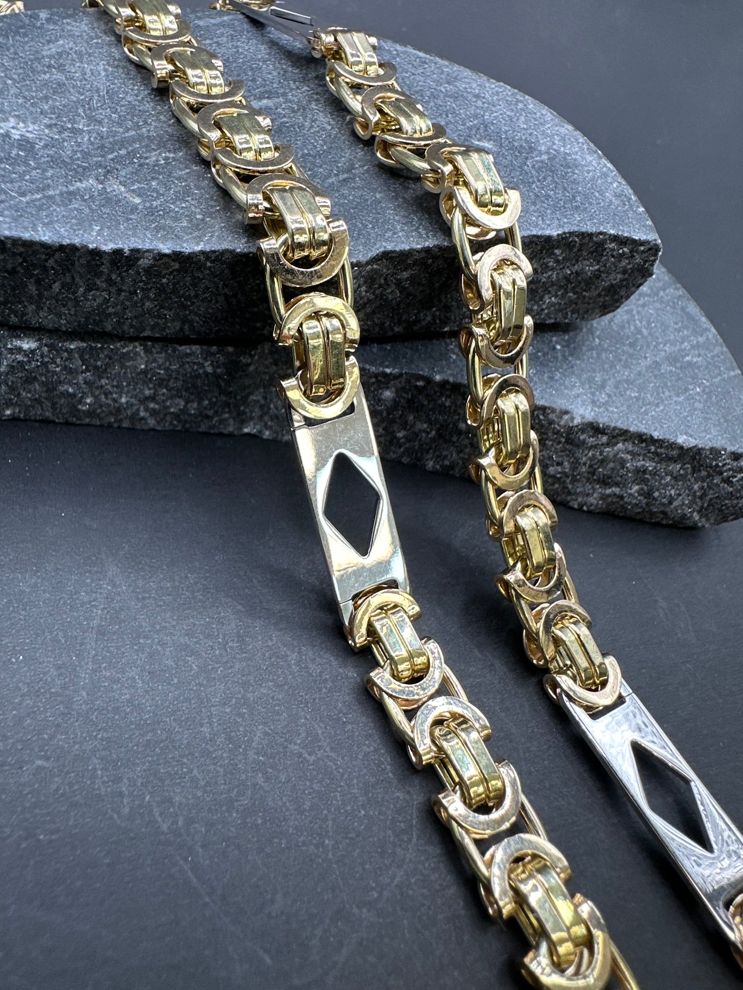 14K Gouden Platte Massieve Koningsketting met Witgouden Ruitjes – 70 cm