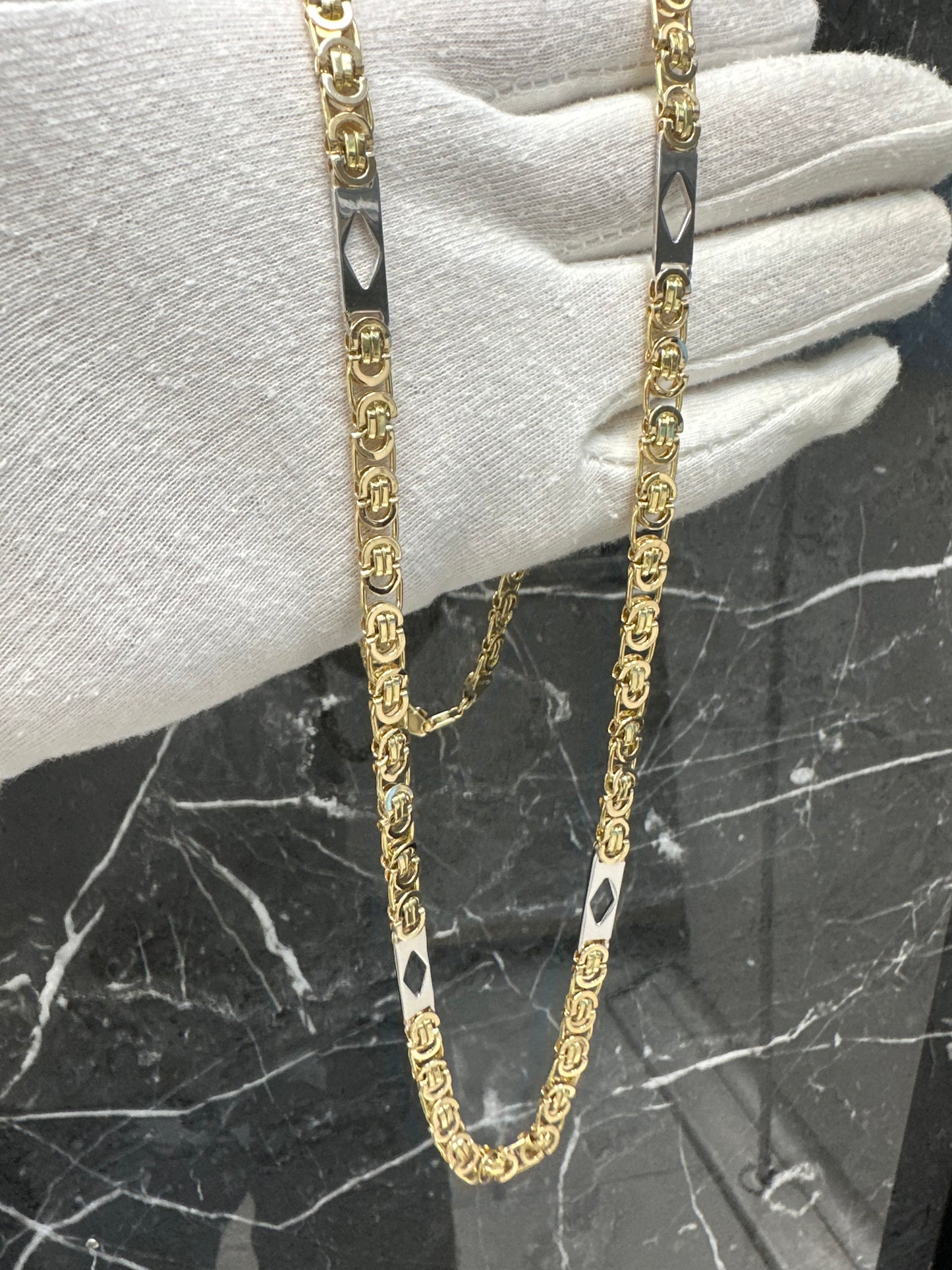14K Gouden Massieve Platte Koningsketting met Witgouden Ruitjes – 70 cm