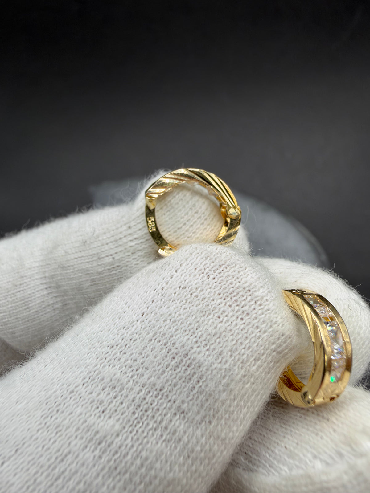14K Gouden Oorbellen met Zirkonia – Ø 12 mm – 3,7 mm Breed