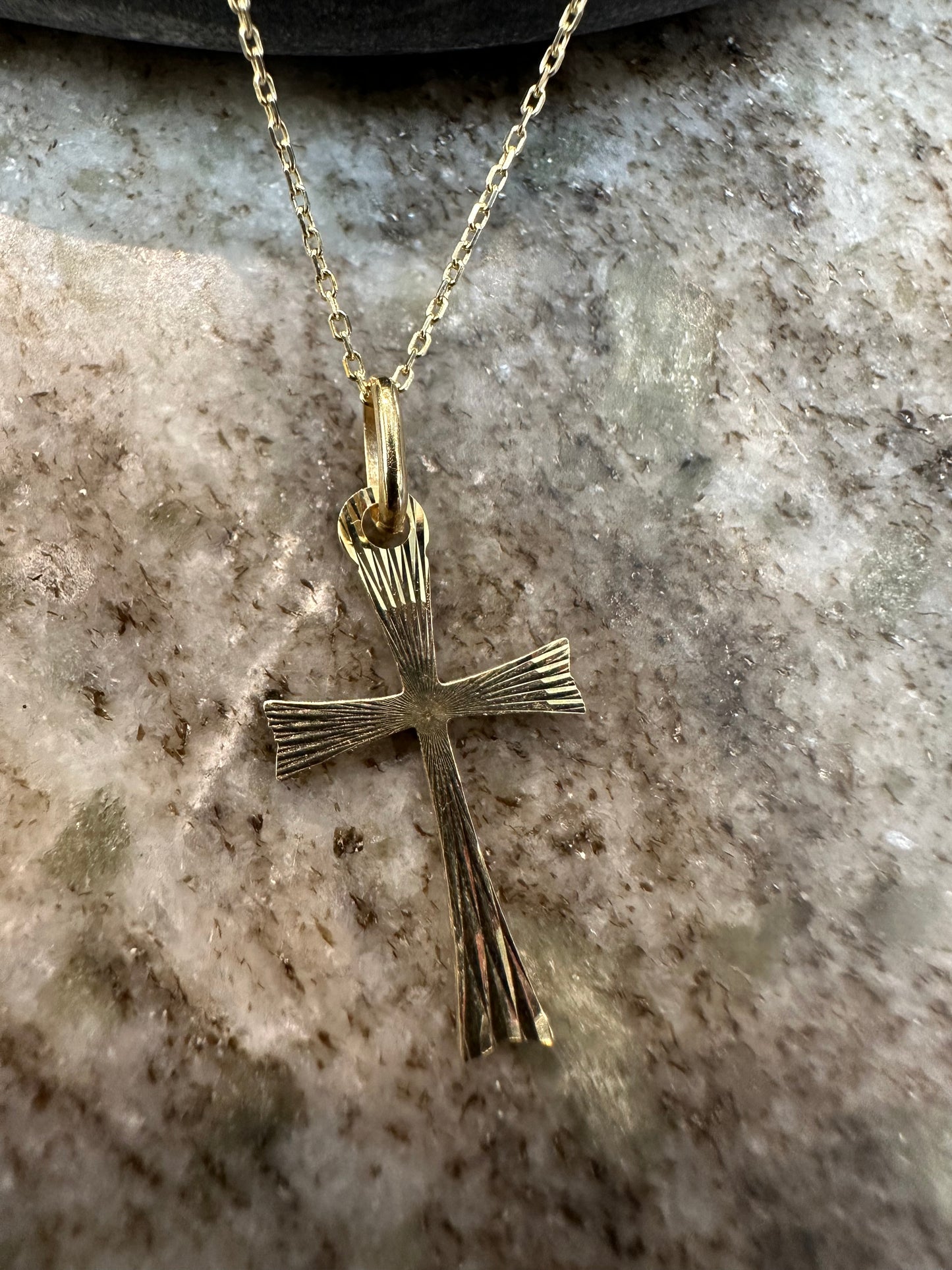 14K Gouden Ketting met Kruishanger