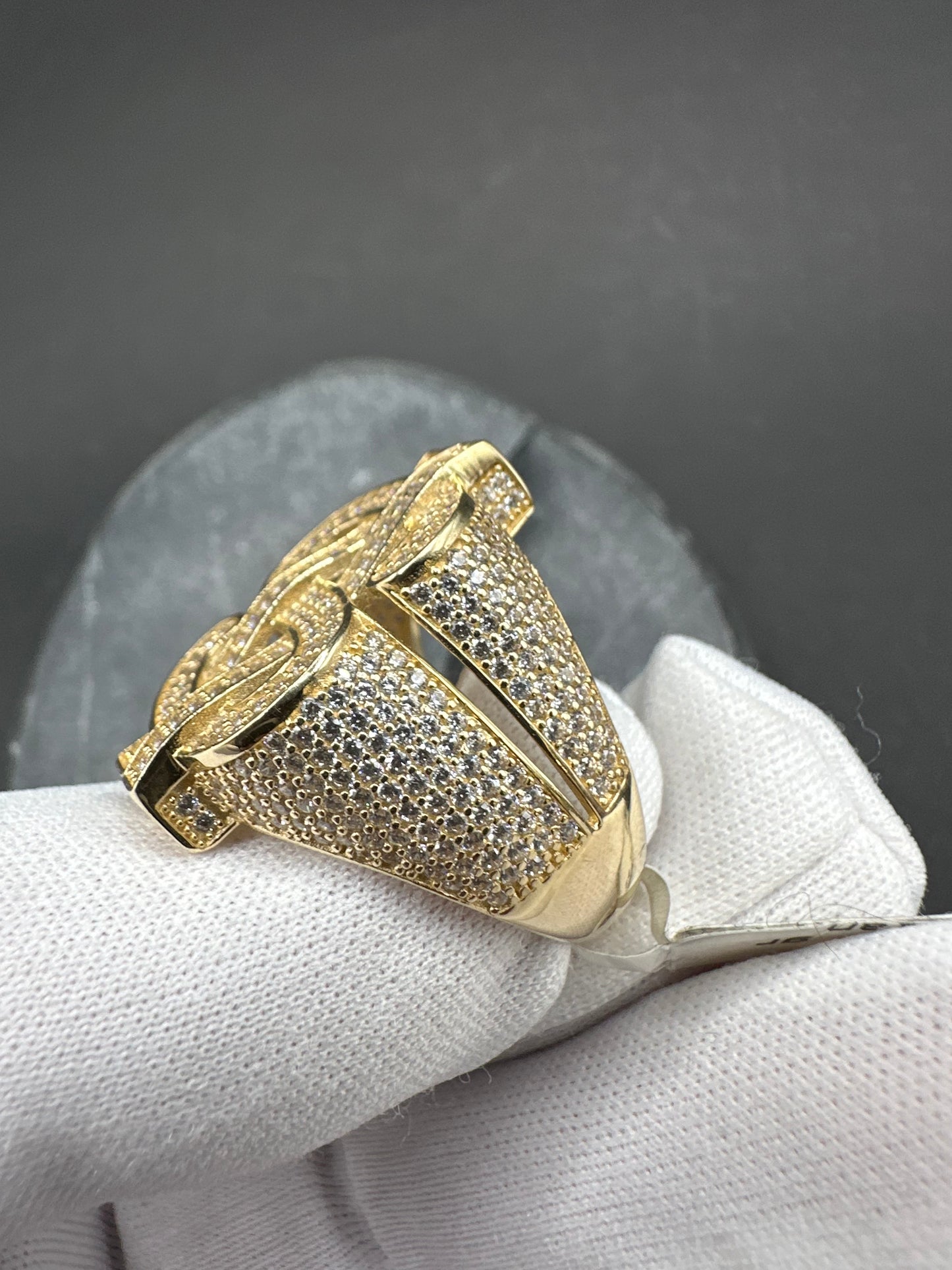 14K Gouden Iced Dollar Ring met Zirkonia – Maat 20