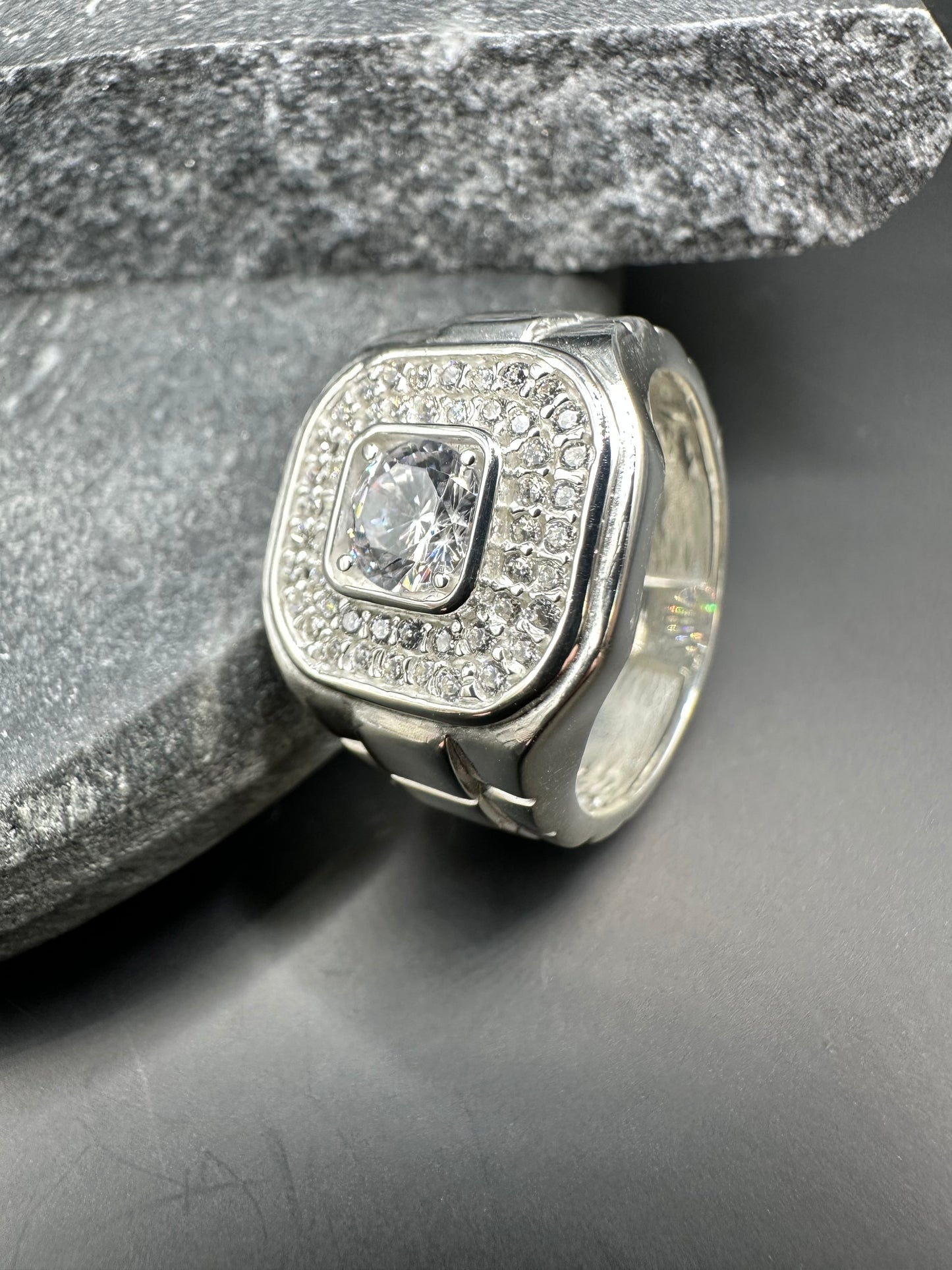 Schitterende 925 Zilveren Ring – Bezet met Zirkonia | Maat 20 | Elegant & Tijdloos