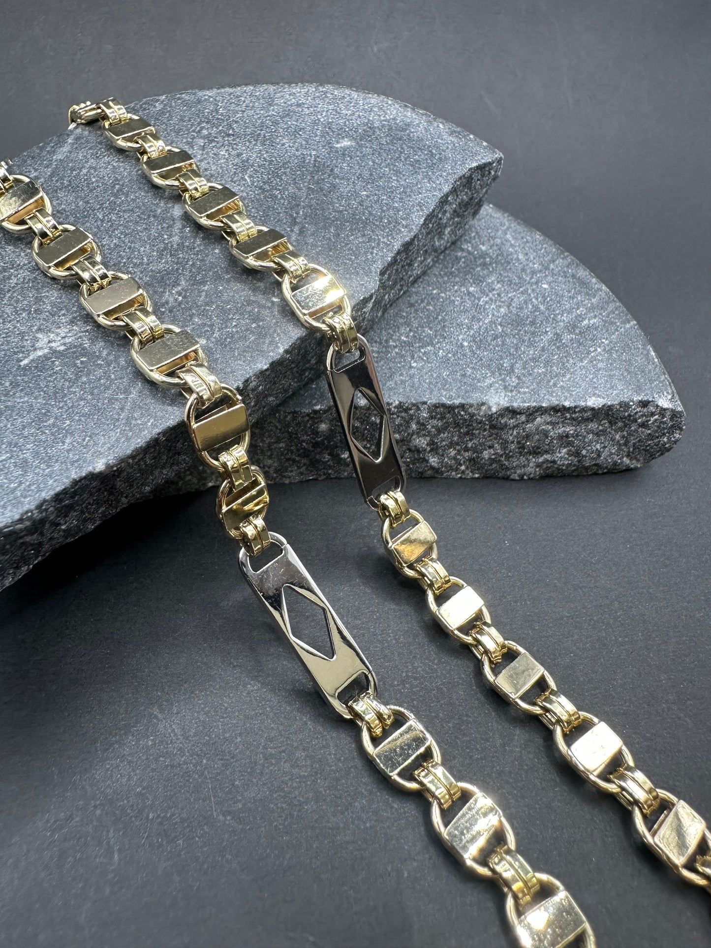14K Gouden Platte Magnum Kingsly Ketting met Witgouden Ruitjes – 66 cm