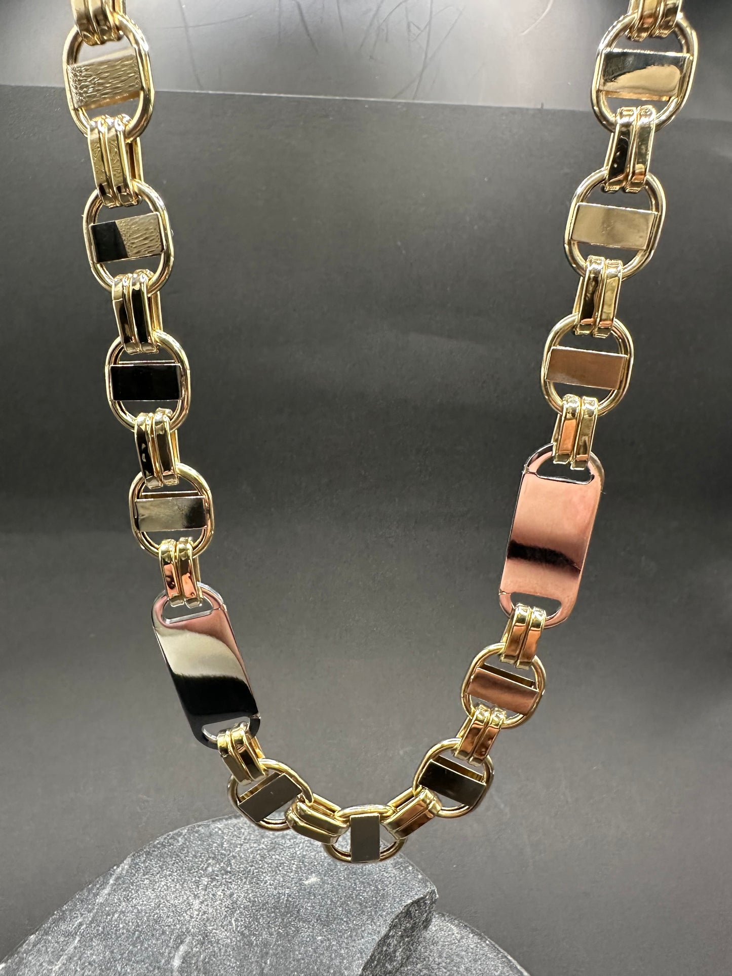 14K Gouden Phlat Magnum Ketting met Witgouden Tussenplaten – 68 cm