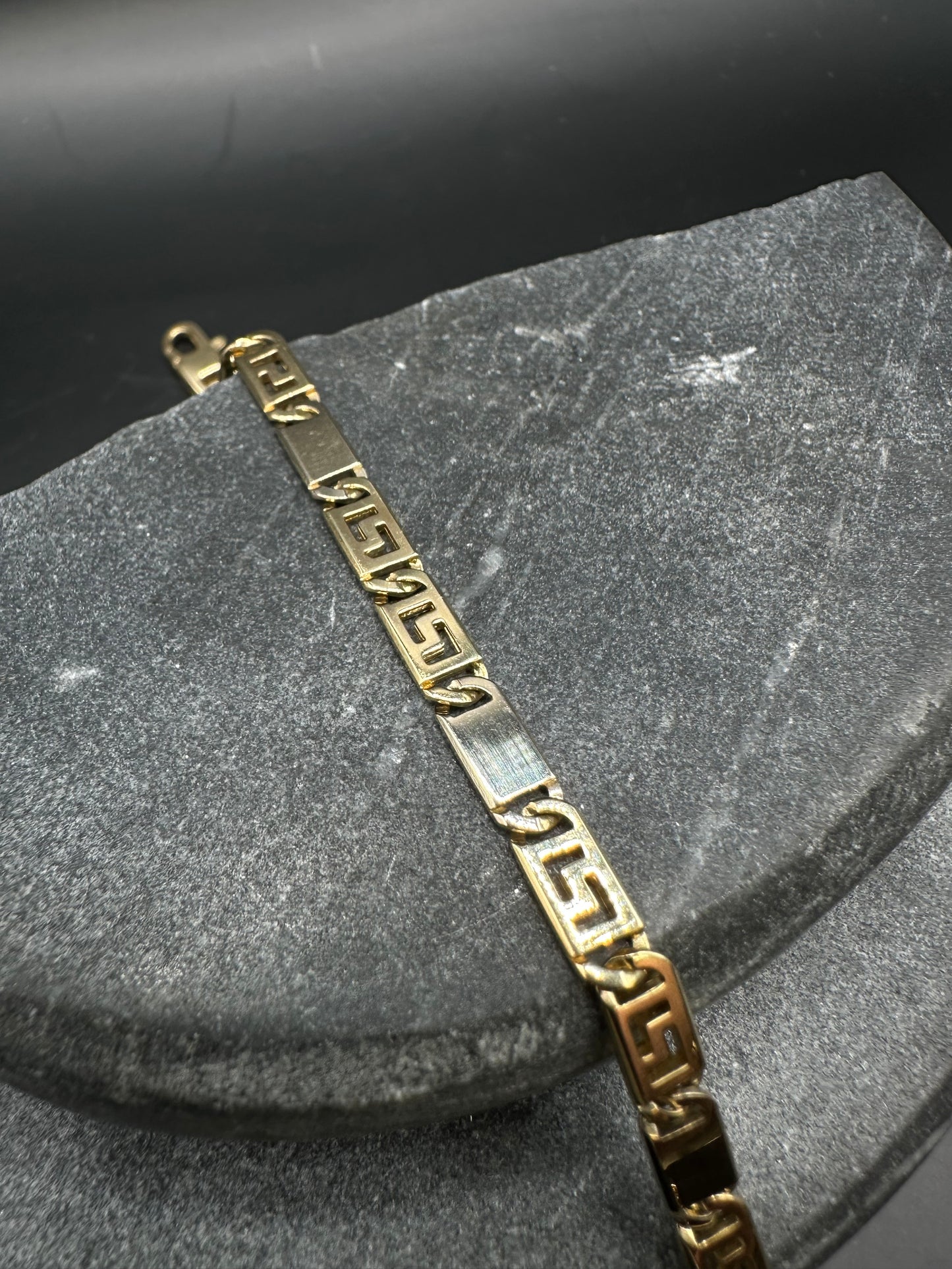 14K Gouden Massieve Bicolor Armband met Griekse Tekens – 20,5 cm