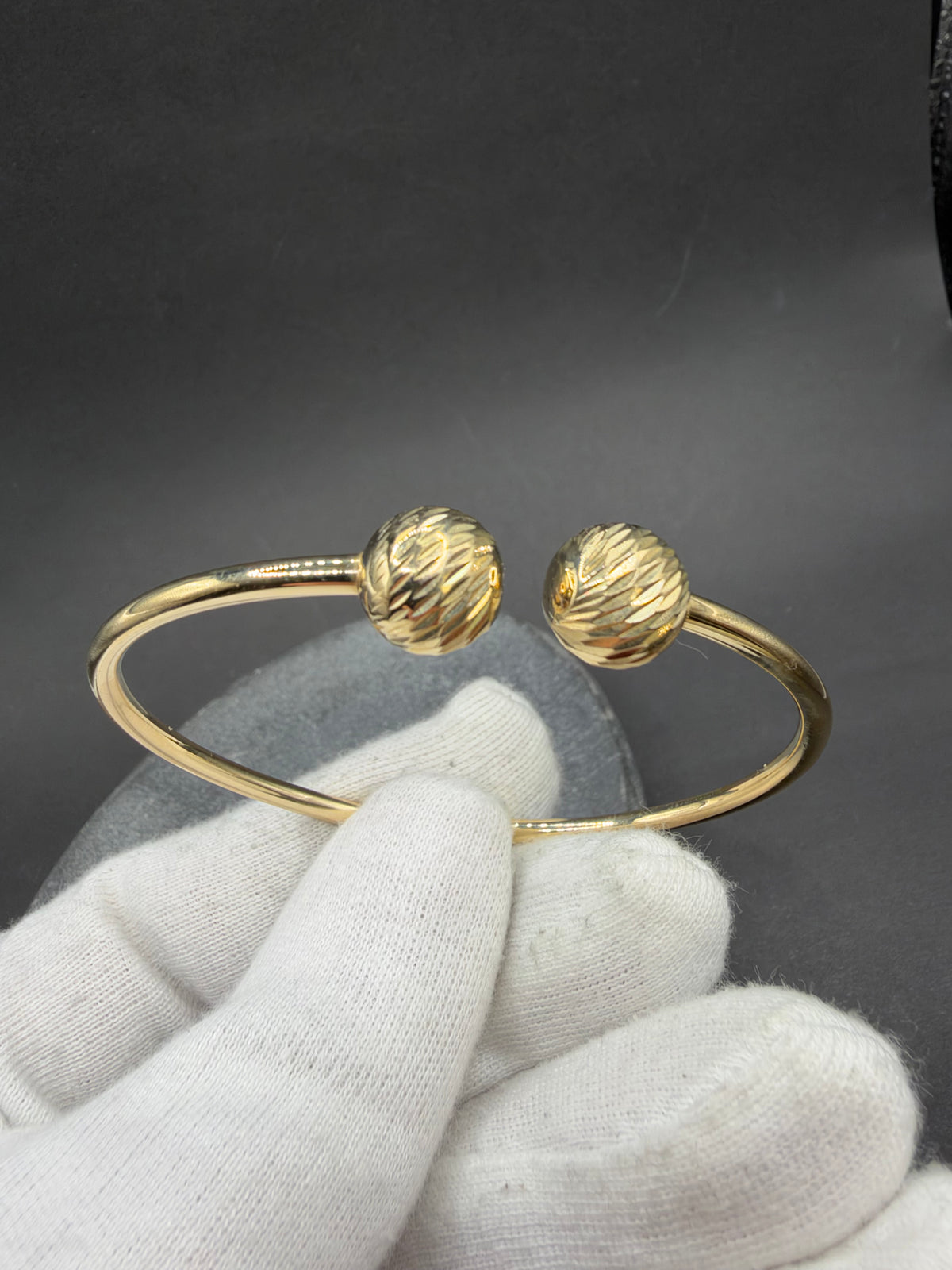 14K Gouden Boei Armband met Diamond Cut Details – Ø 65 mm – Unisex