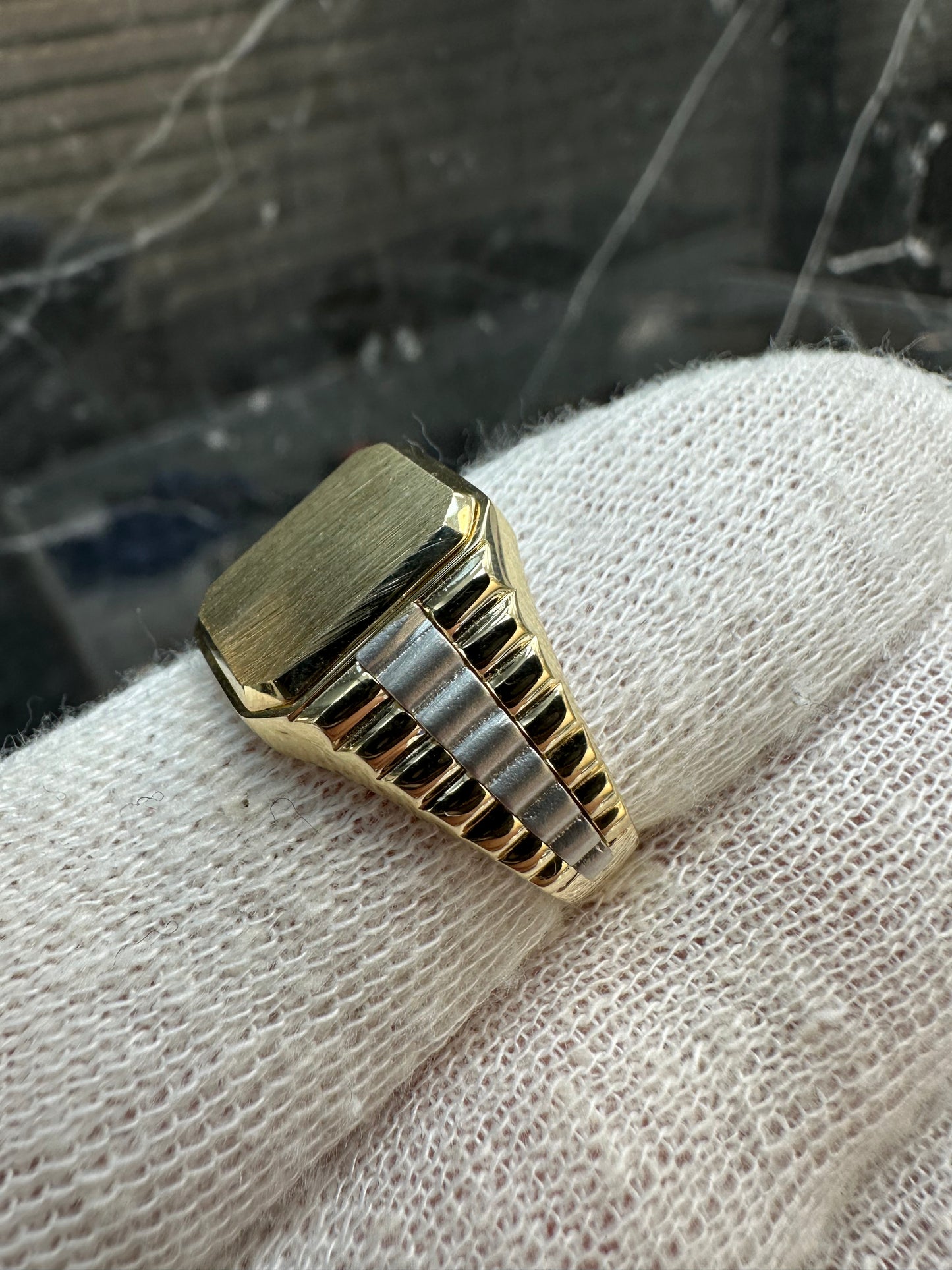 Prachtige 14K Gouden Zegelring Bicolor – Geelgoud & Witgoud – Graveren Gratis! | Maat 20,5