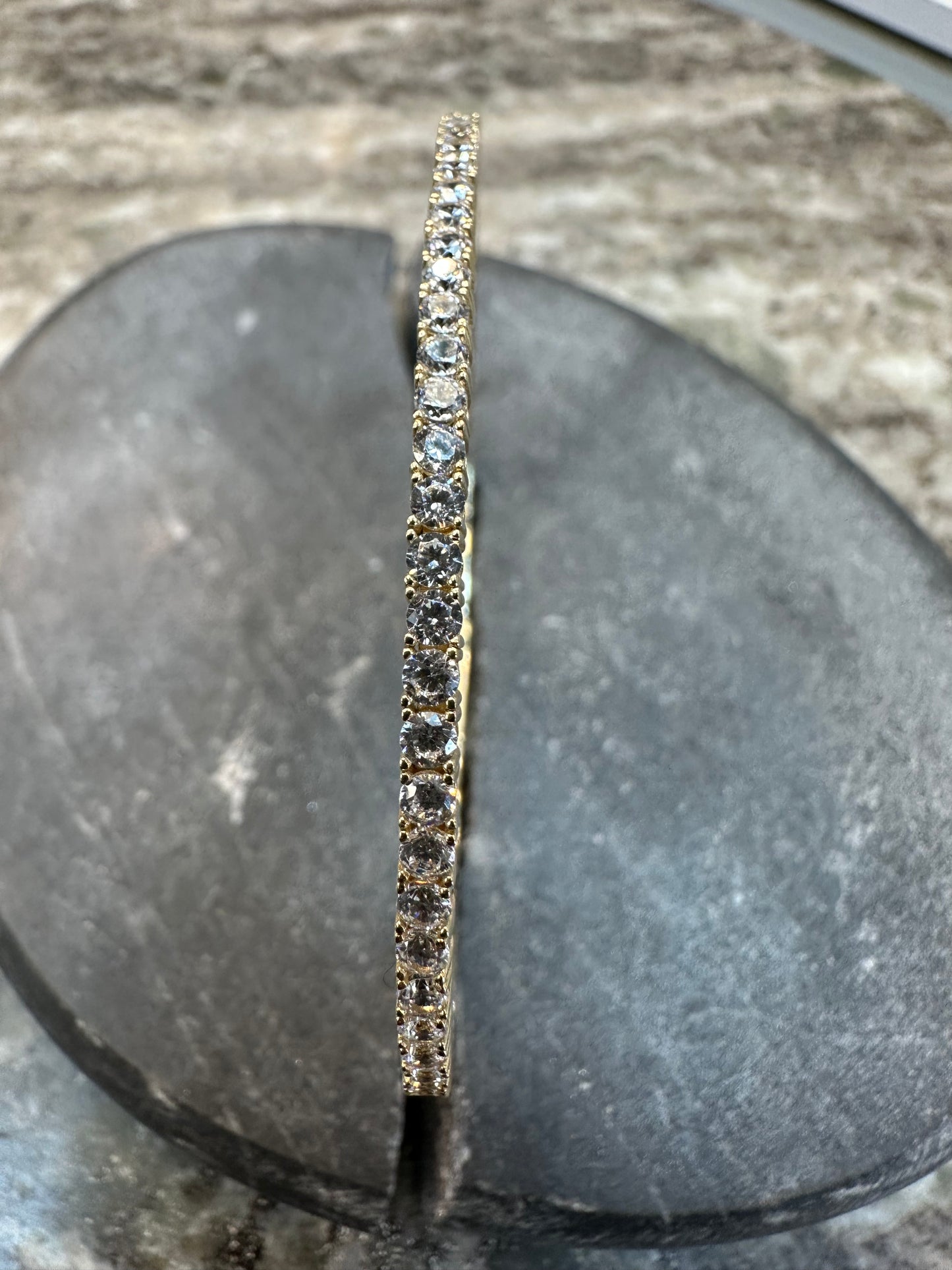 Prachtige 14K Gouden Tennis Bangle Armband met Zirkonia – Luxe & Elegant