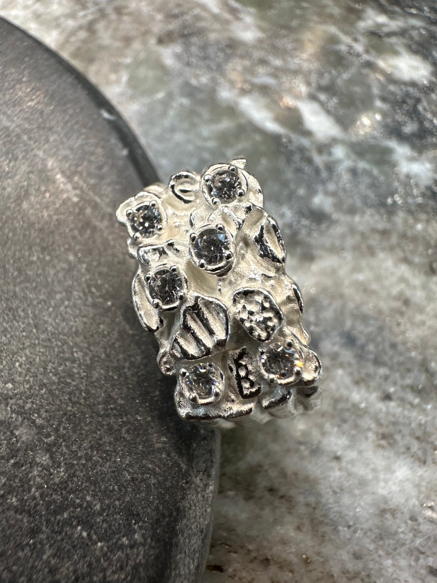 925 Zilveren Iced Nugget Ring – Luxe & Opvallend Design