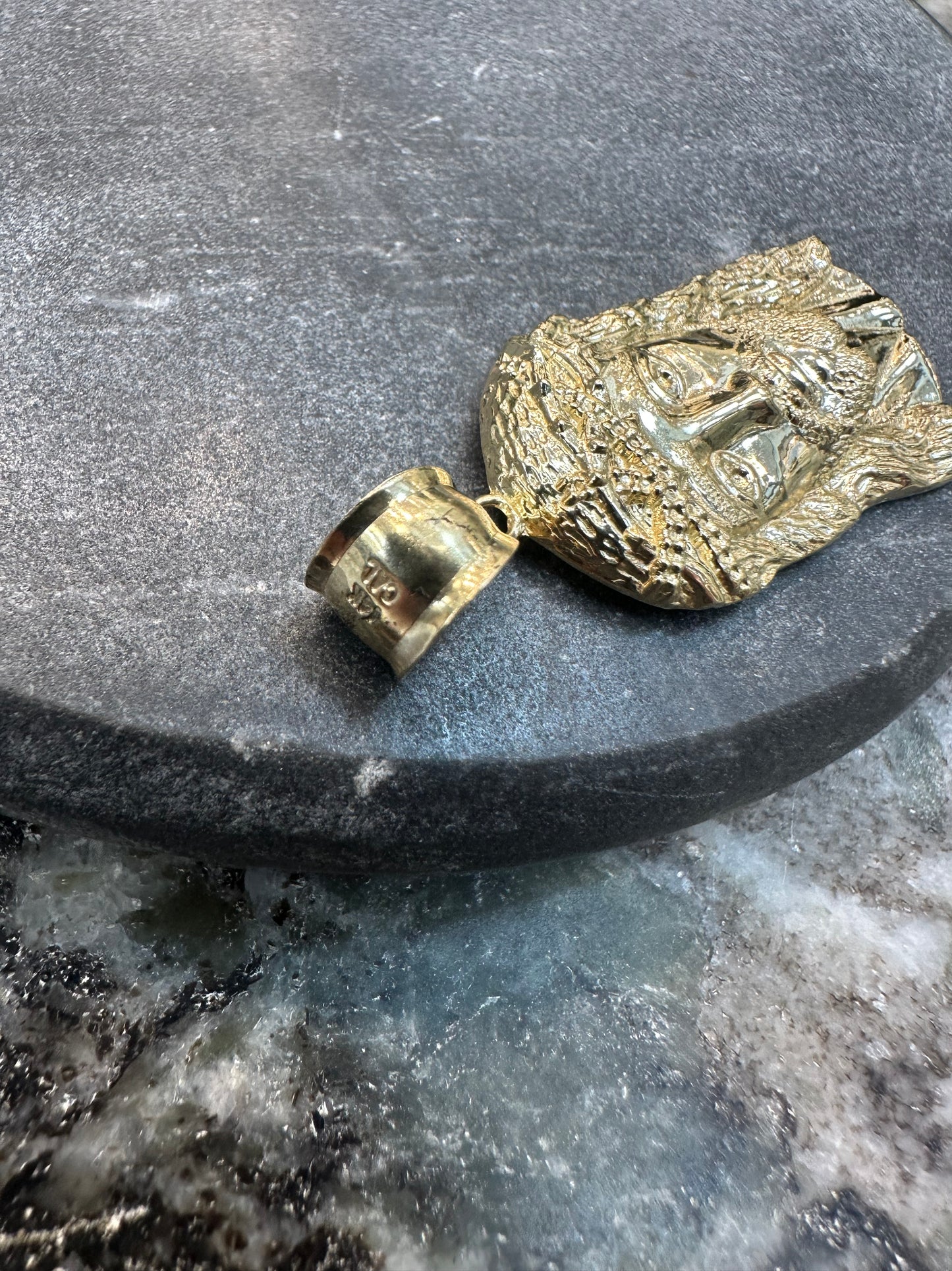 14K Gouden Jesus Piece Hanger
