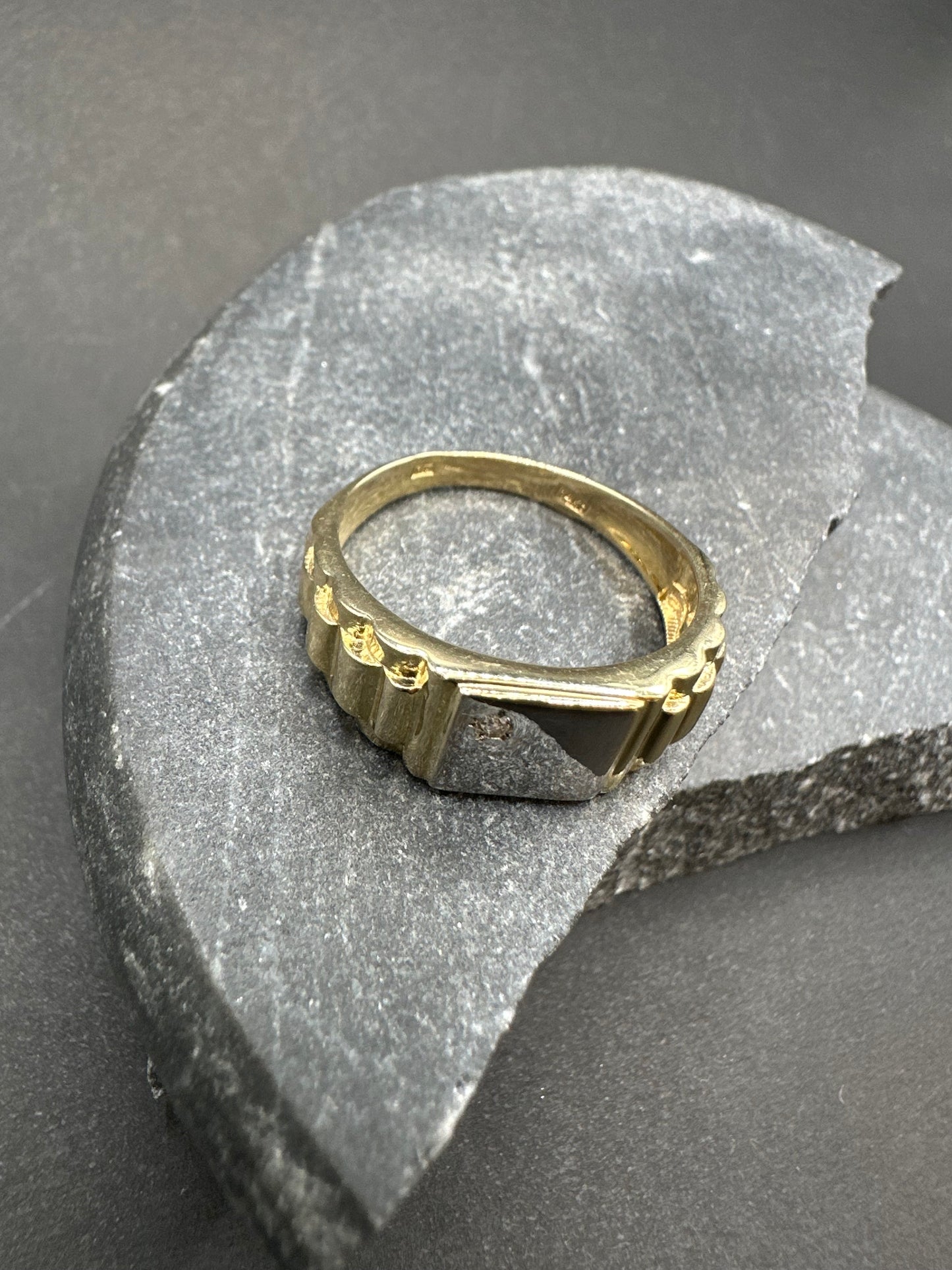 14K Gouden Zegelring met Zirkonia – Maat 20,5