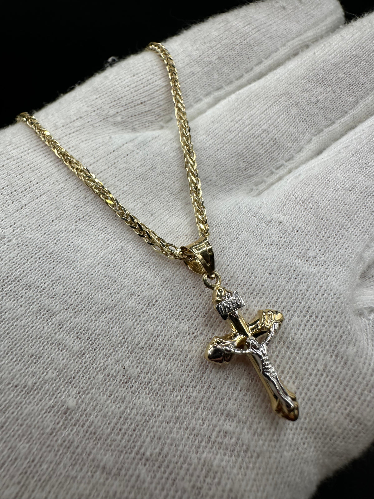 14K Gouden Vossenstaart Ketting met Bicolor Kruis – 55 cm | 2,1 mm