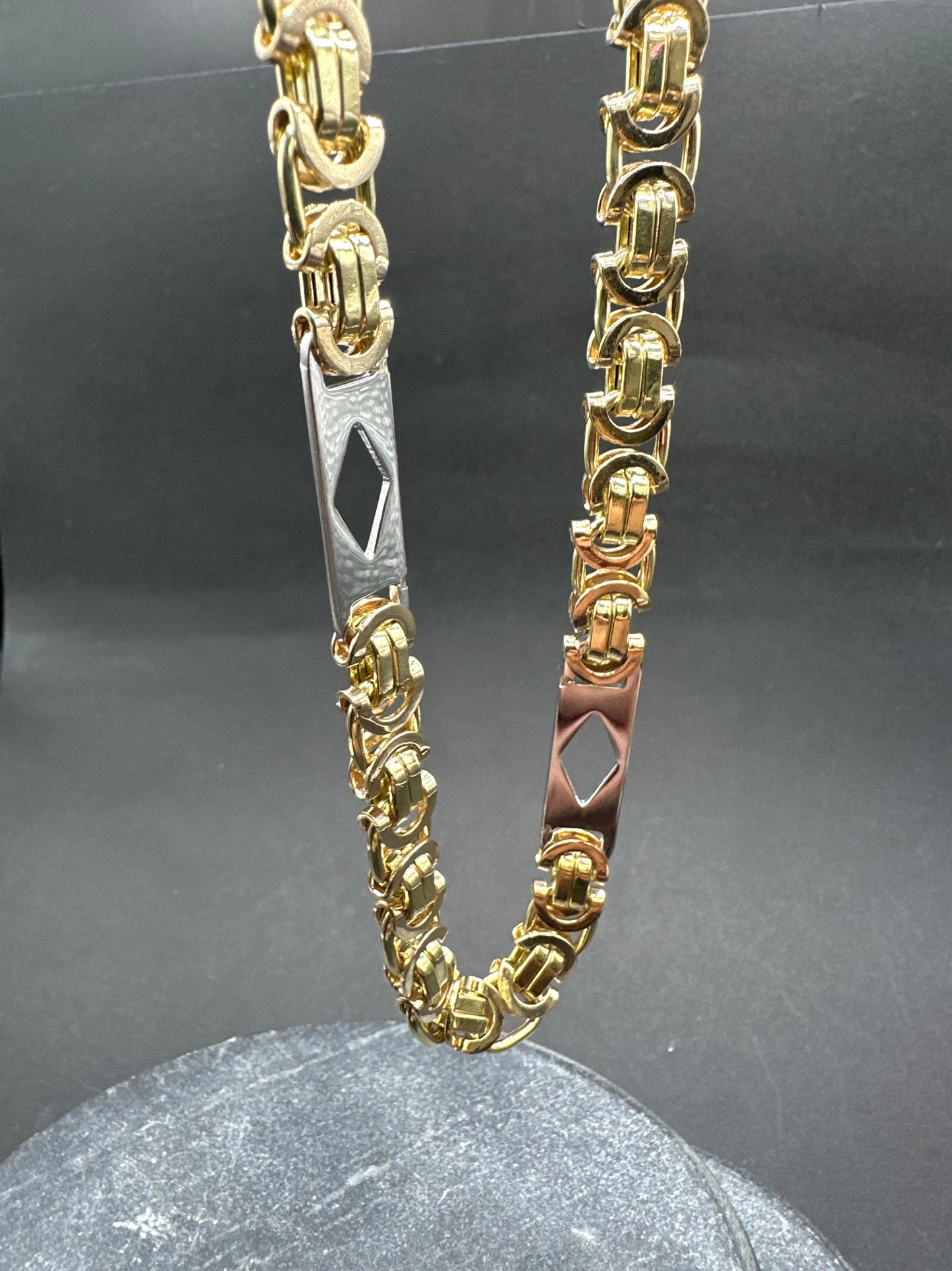 14K Gouden Platte Massieve Koningsketting met Witgouden Ruitjes – 70 cm