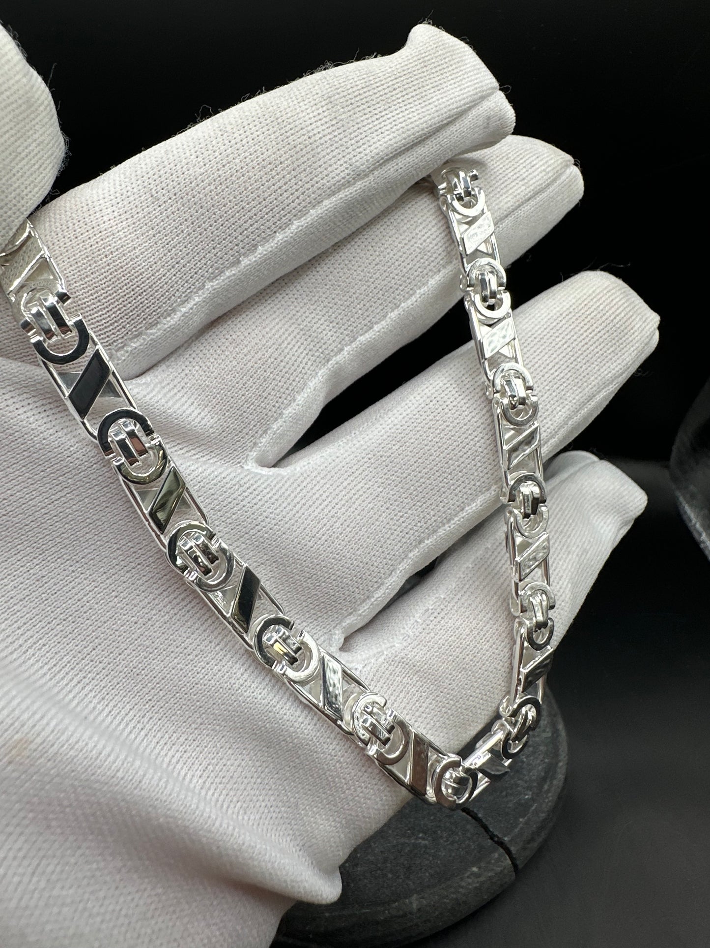 Prachtige 925 Zilveren Valentino Armband – 22 cm