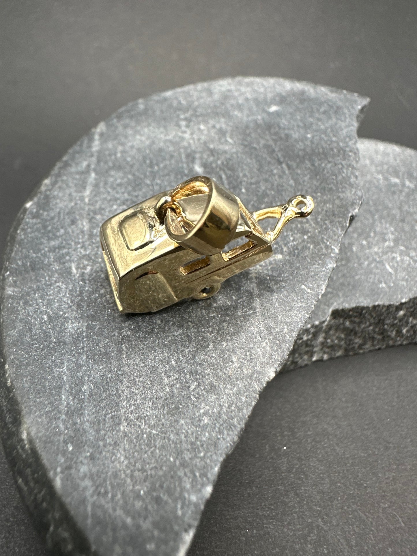 14K Gouden Caravan Hanger met Edelstenen