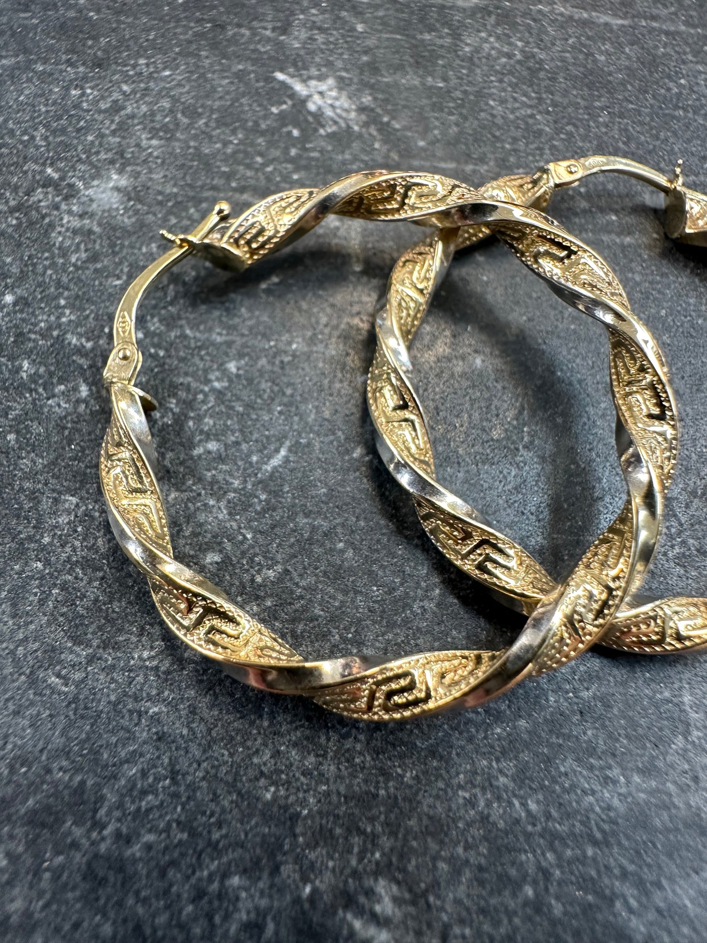 Prachtige 14K Gouden Wokkels Oorbellen – 32 mm Diameter | Elegant & Tijdloos