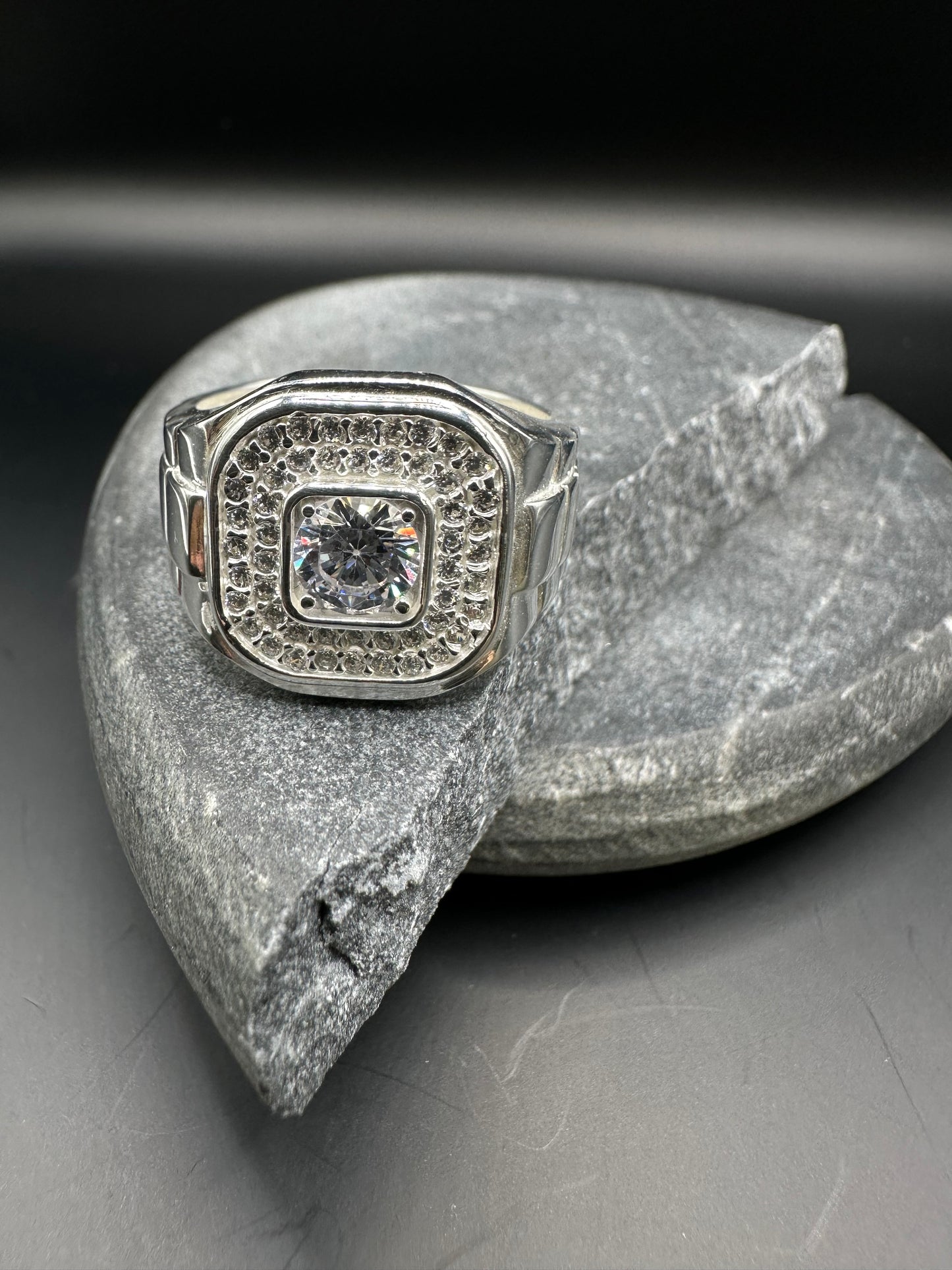 Schitterende 925 Zilveren Ring – Bezet met Zirkonia | Maat 20 | Elegant & Tijdloos
