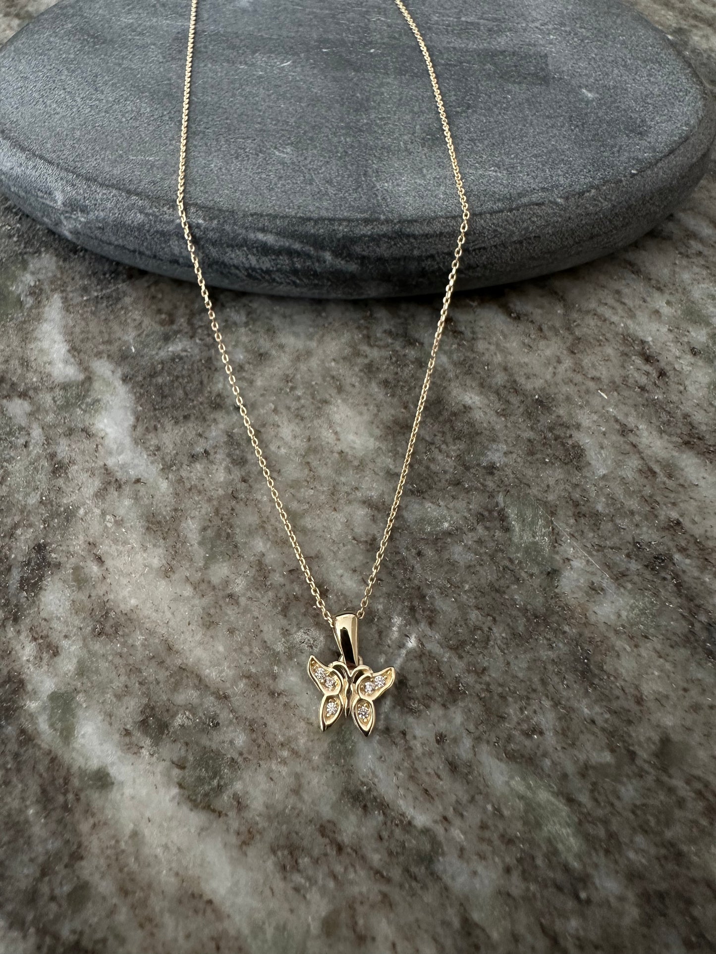 14K Gouden Ketting met Vlinder Hanger