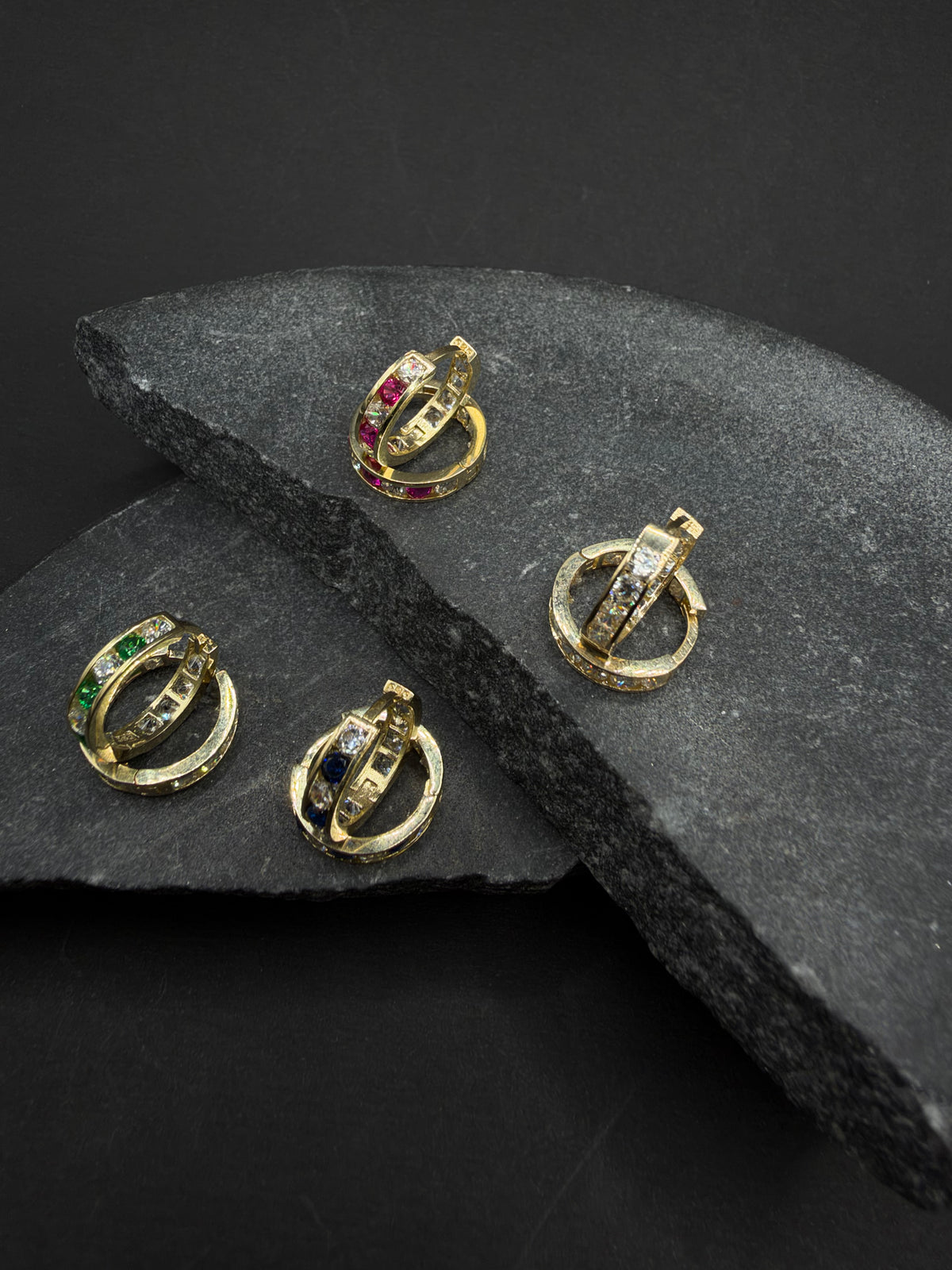 14K Gouden Oorbellen met Zirkonia en Edelsteen – Ø 12 mm – 2,6 mm Breed