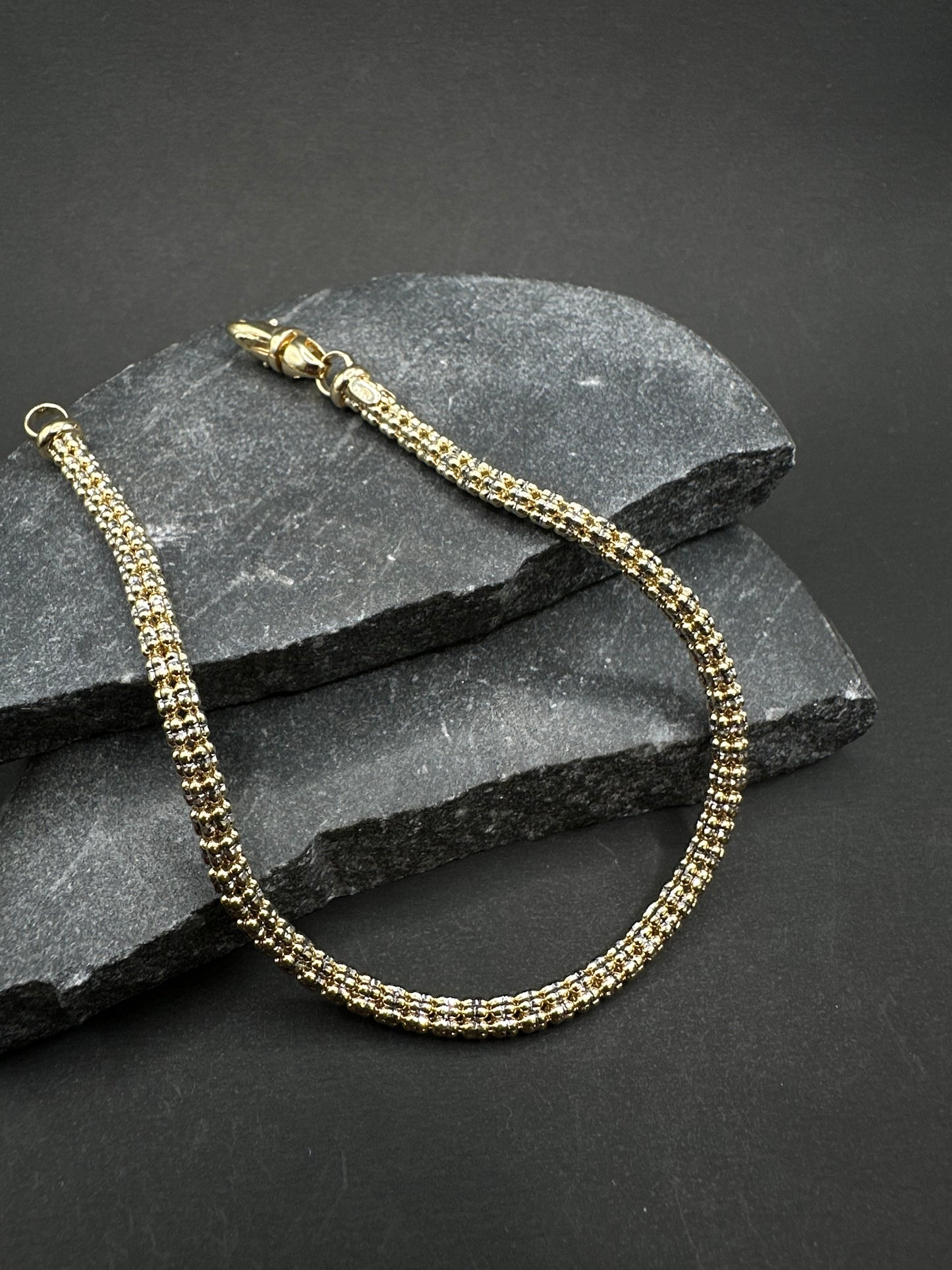14K Gouden Buisvormige Armband met Draaislot – 21 cm