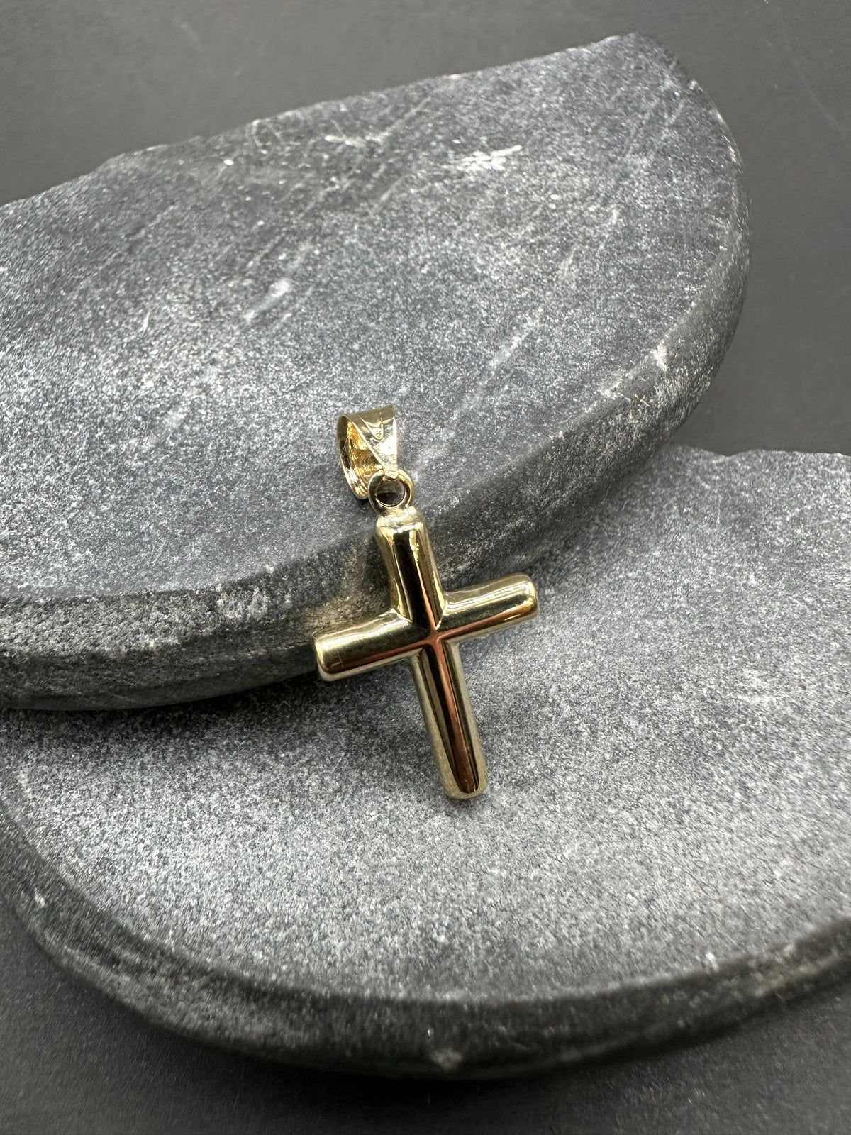 14K Gouden Simpel Kruis – 14 x 28 mm