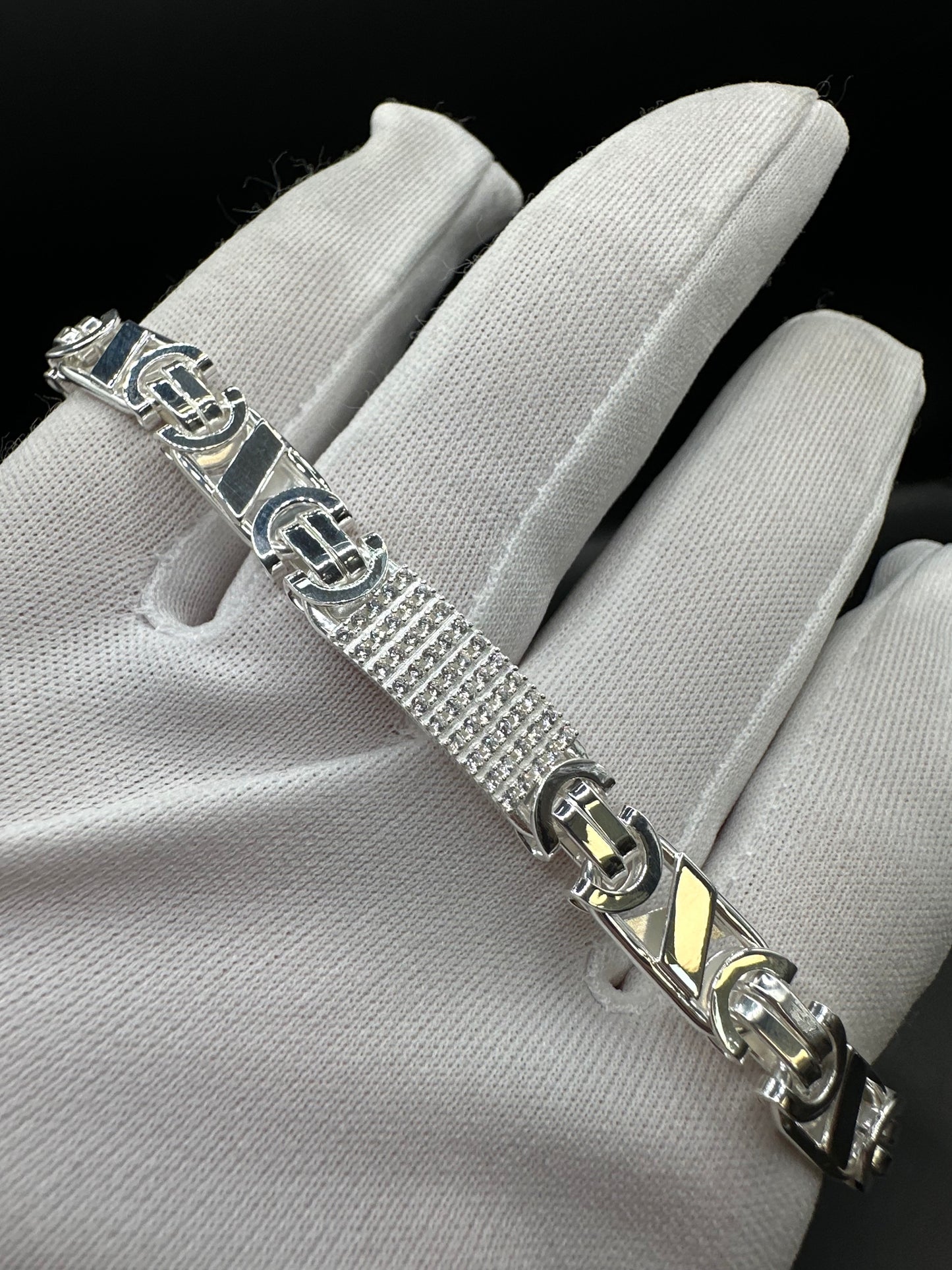 925 Zilveren Iced Valentino Armband – 21 cm