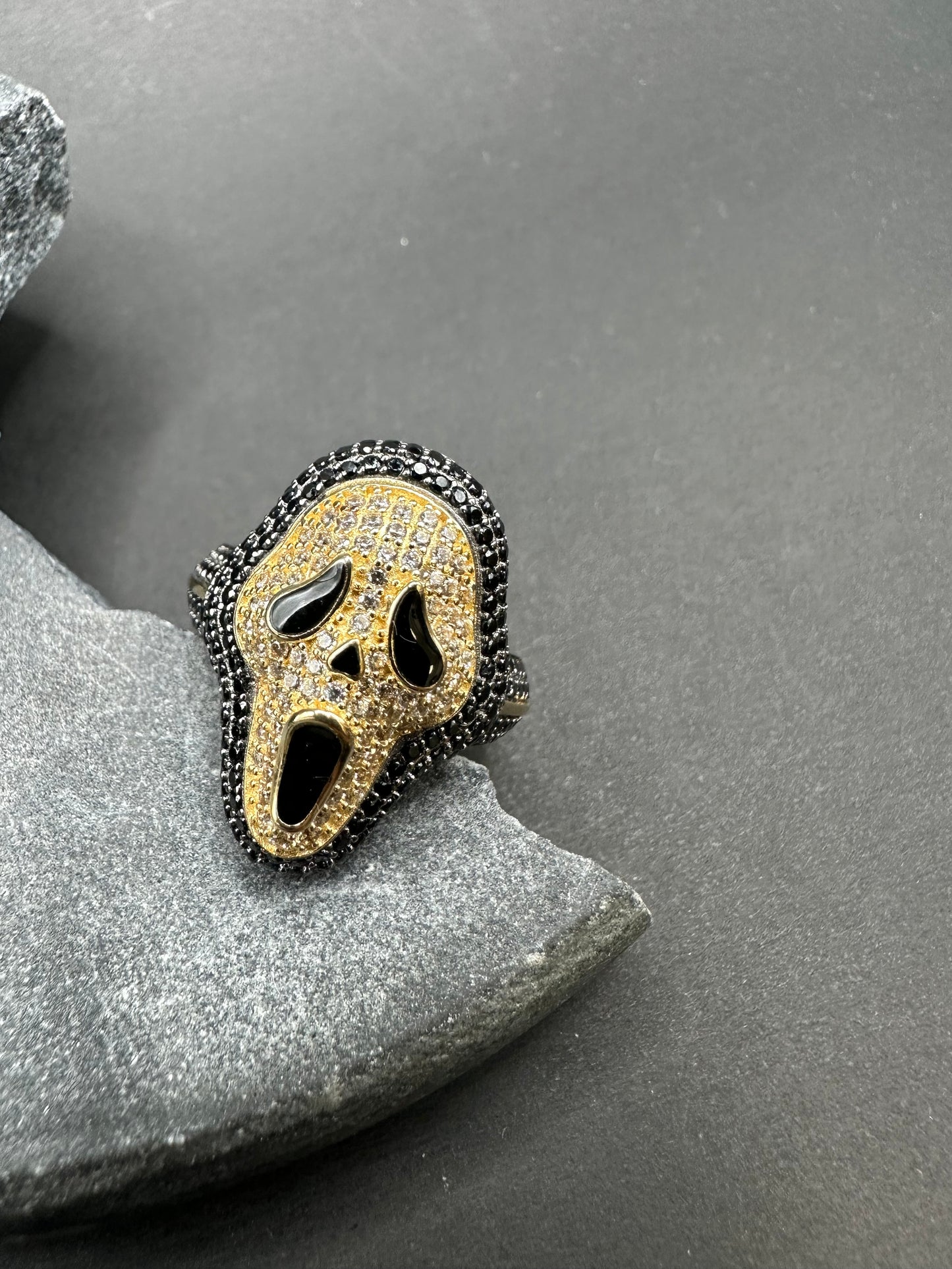14K Gouden Scream Ring met Onyx en Zirkonia – Maat 18,5