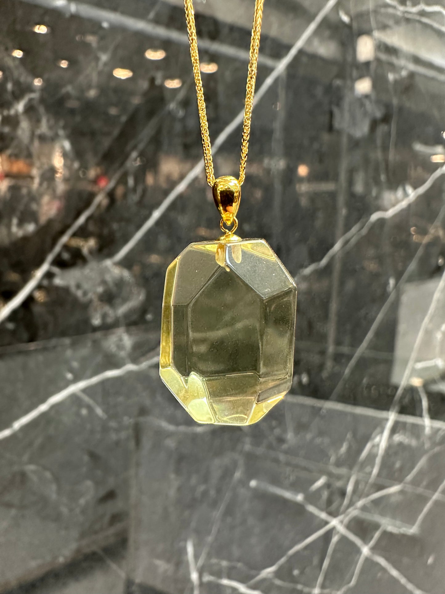 Prachtige 18K Gouden Ketting met Natuurlijke Quartz Steen – Inclusief Certificaten