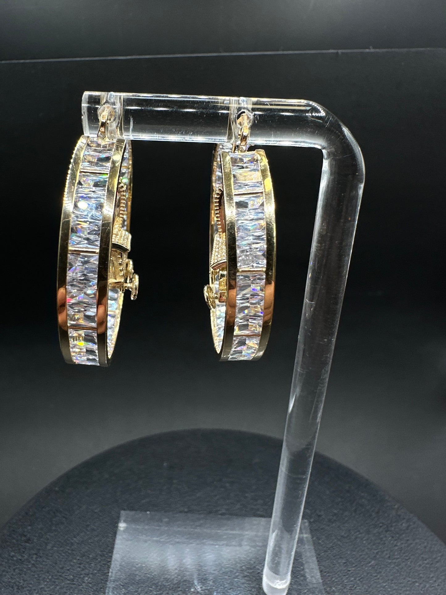 14K Gouden Woonwagen Oorbellen met Zirkonia – 34 mm