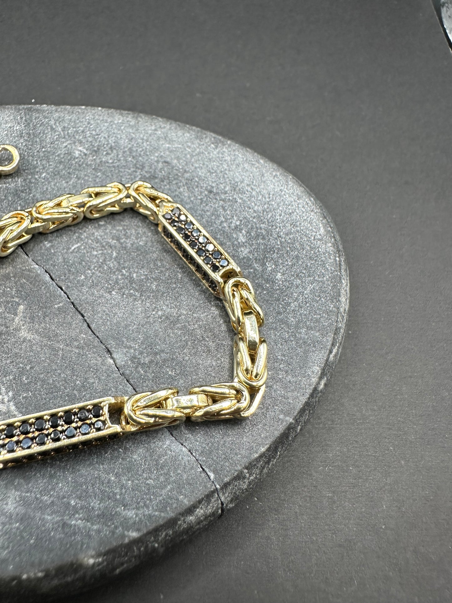 Schitterende 14K Gouden Koningsarmband met Natuurlijke Onyx Stenen – 22 cm