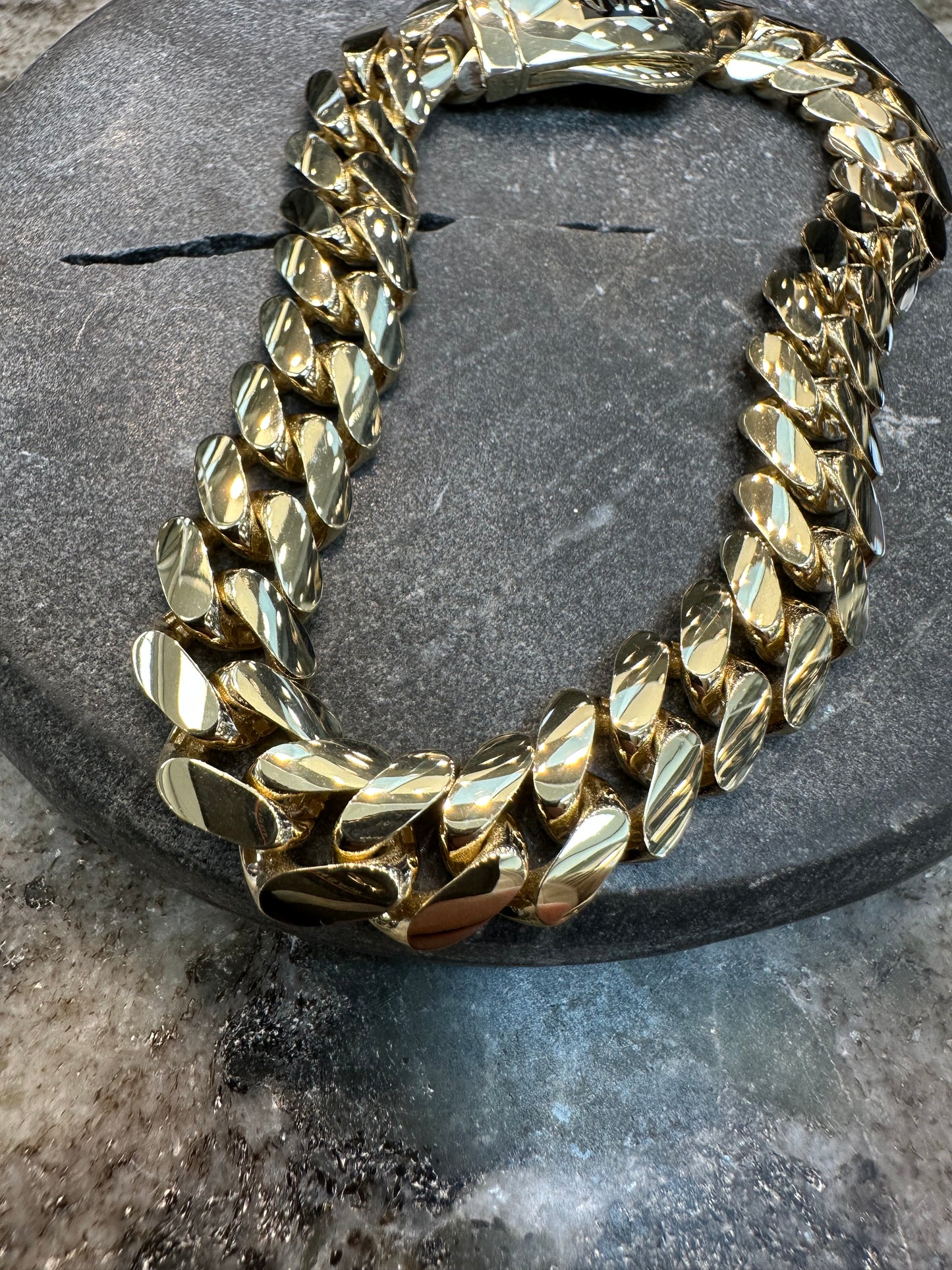 Prachtige 14K Gouden Cubaan Link Armband – 21 cm | 10,7 mm | Stoer & Luxe