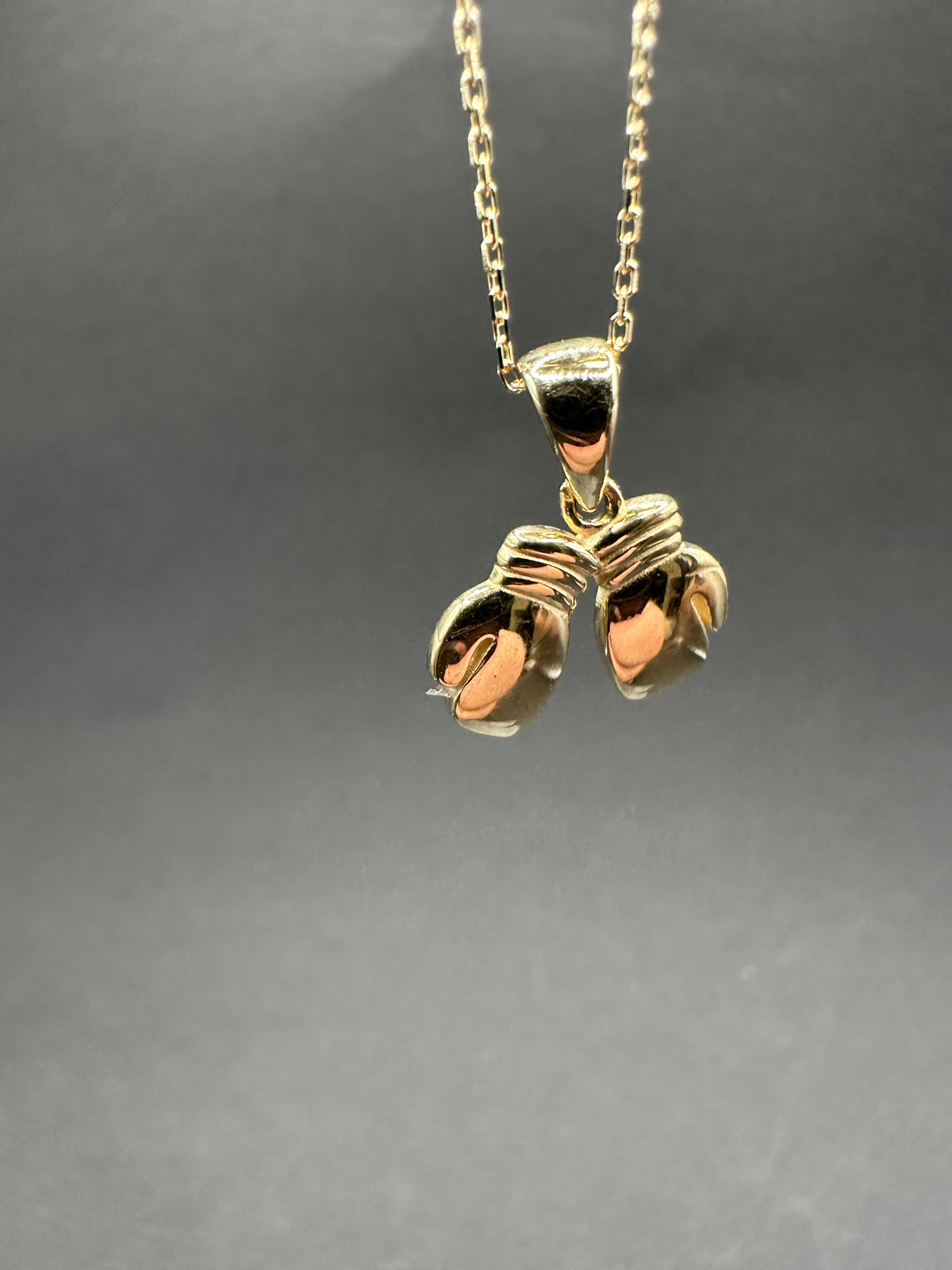 14K Gouden Ketting met Bokshandschoenen Hanger – 1 mm