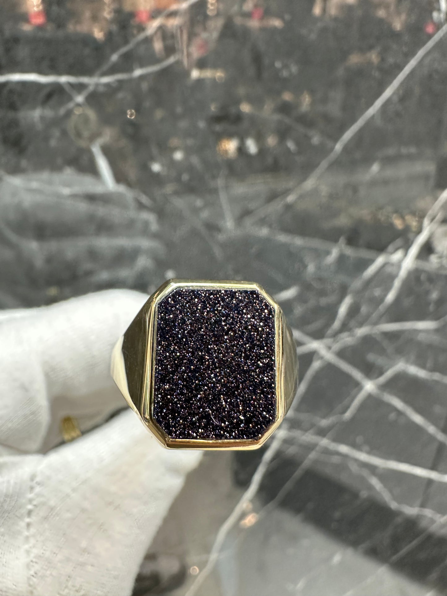 Prachtige 14K Gouden Zegelring met Paarse Lagensteen