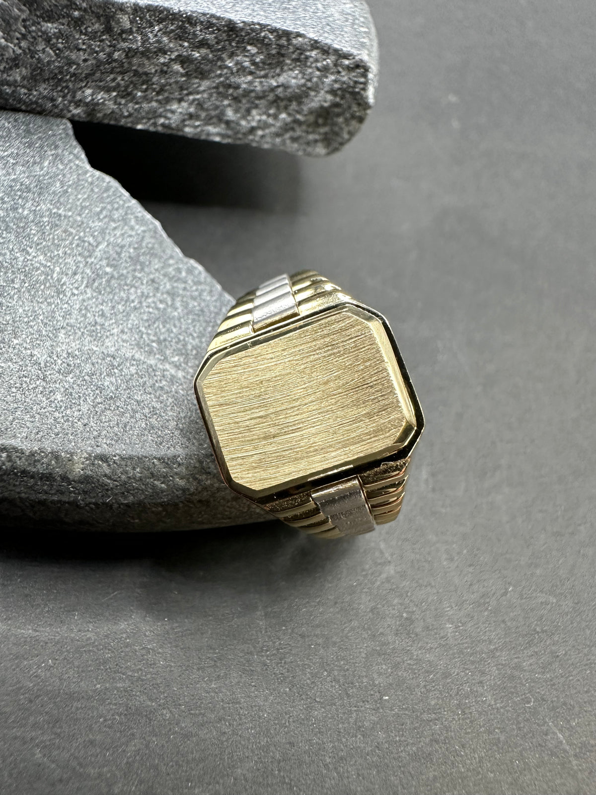 14K Gouden Stevige Bicolor Zegelring met Matte Bewerking