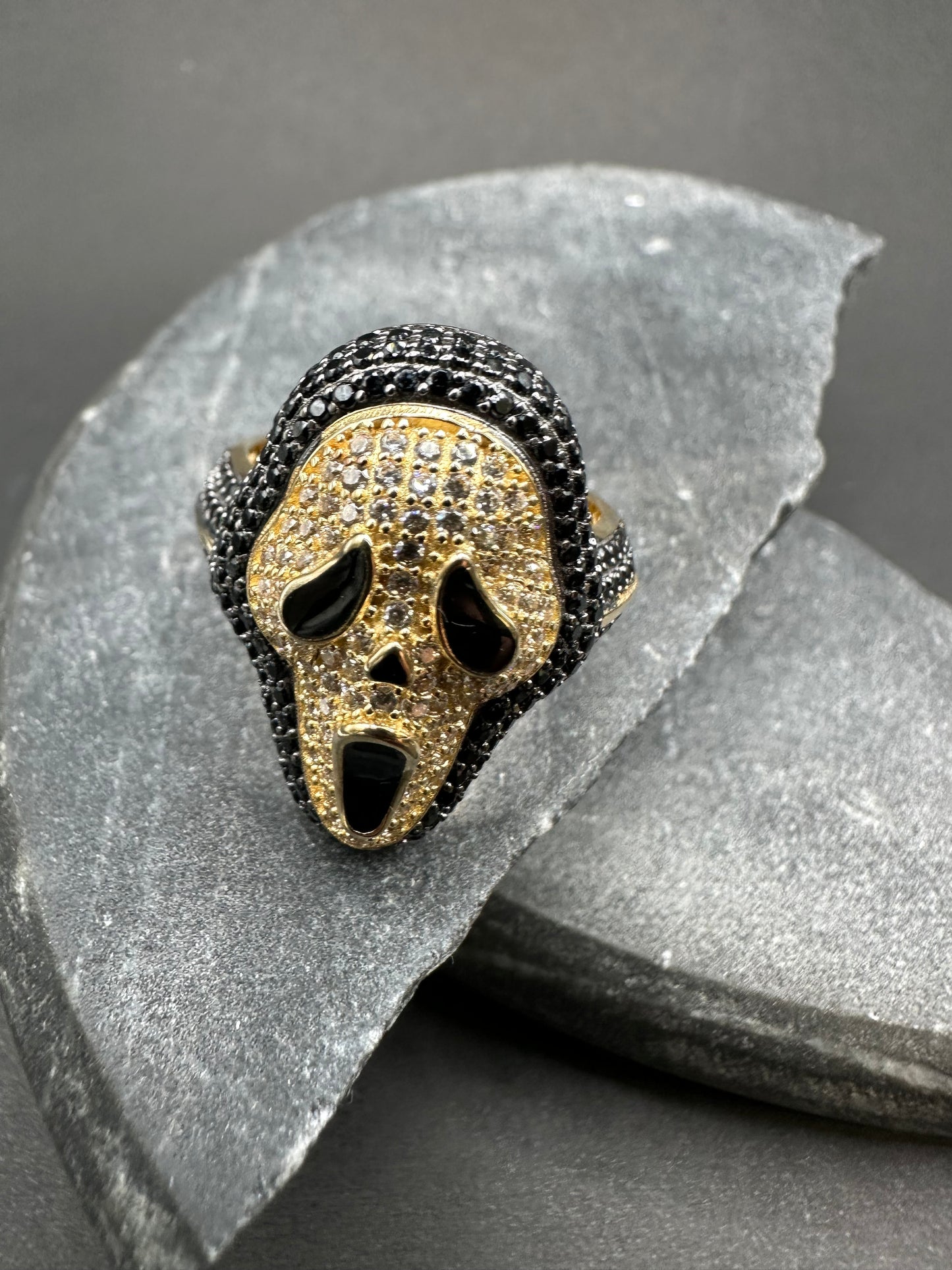 14K Gouden Scream Ring met Onyx en Zirkonia – Maat 18,5