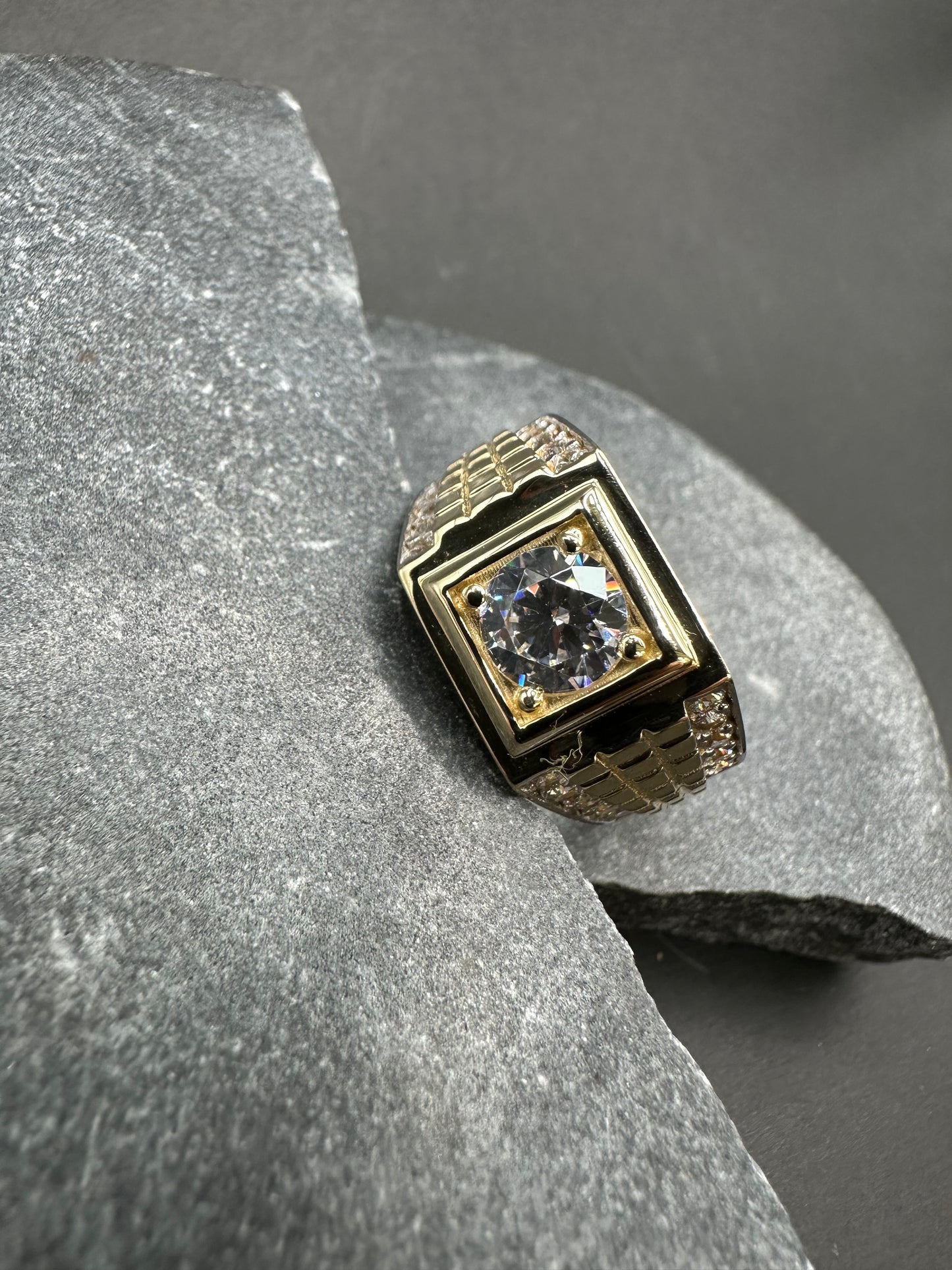 14K Gouden Ring met Zirkonia – Maat 20