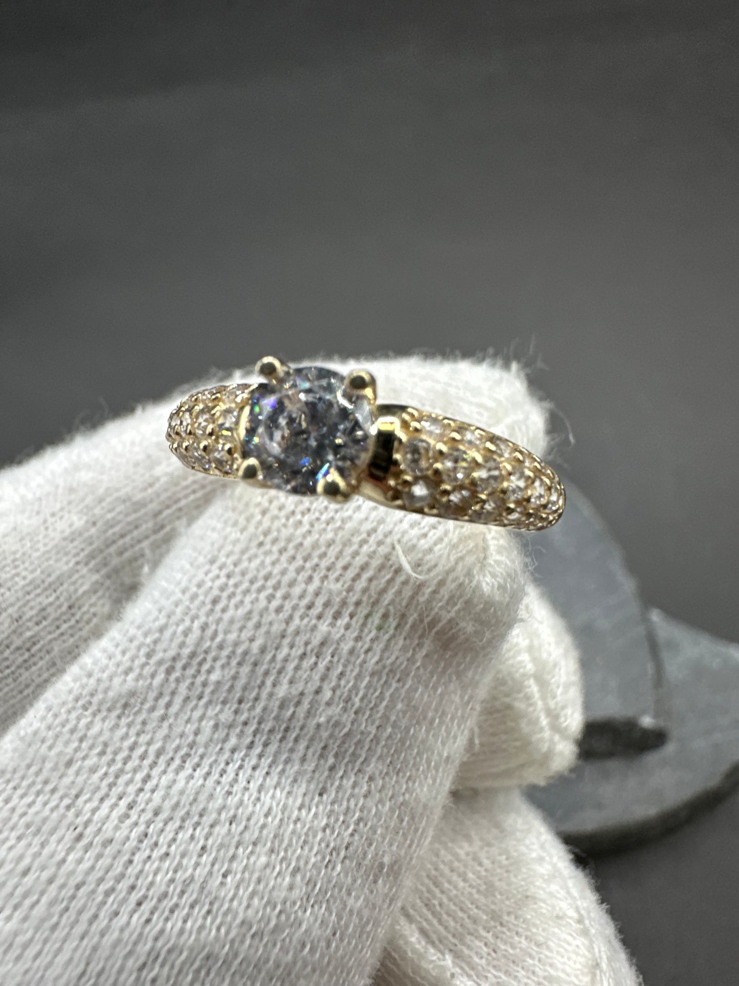 14K Gouden Ring met Zirkonia – Maat 17,5
