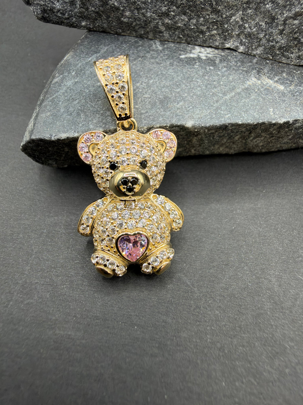 14K Gouden Teddybeer Hanger met Edelstenen – 15,7 × 28 mm
