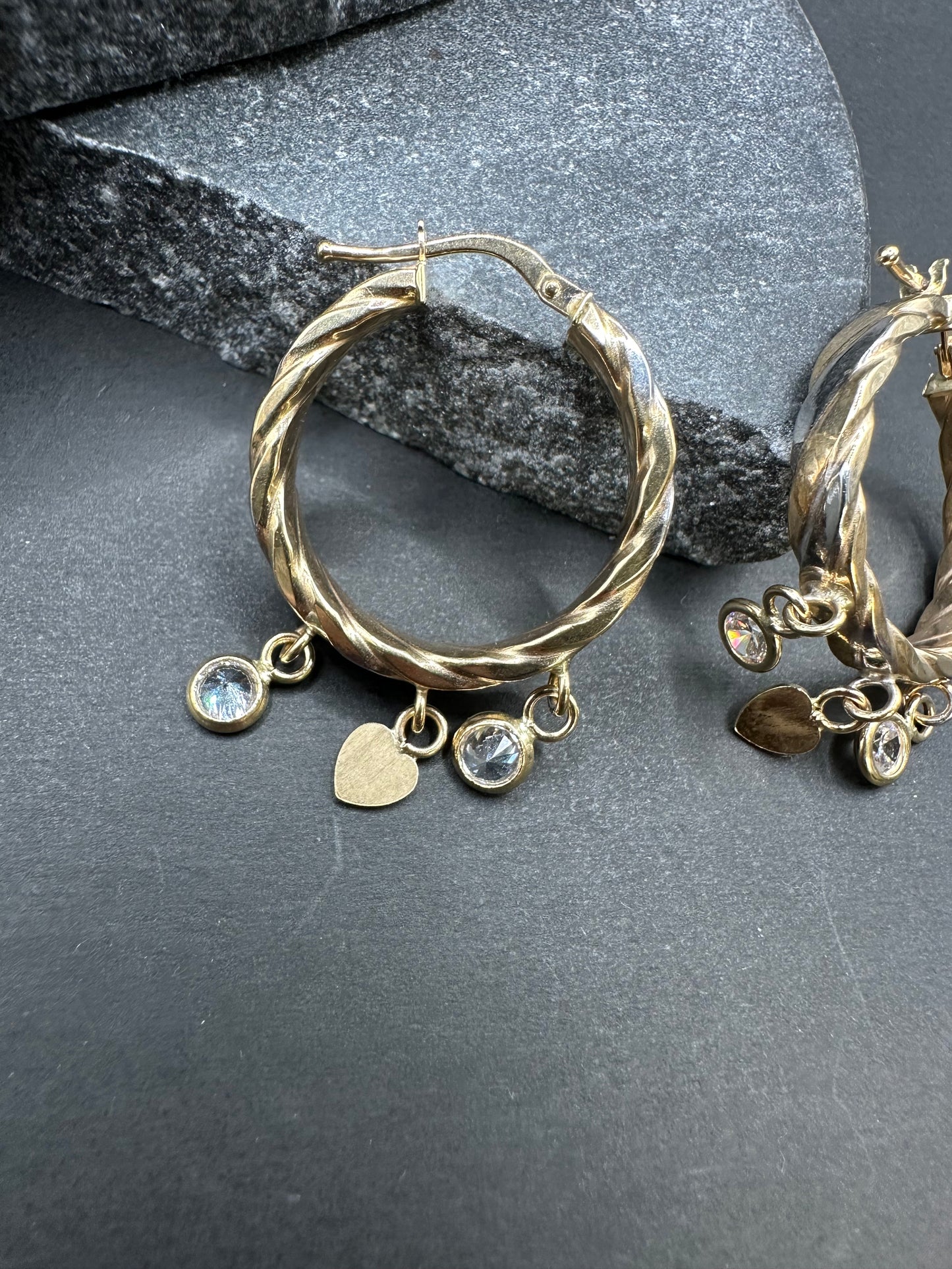 14K Gouden Oorbellen met Bedeltjes – 24,1 mm