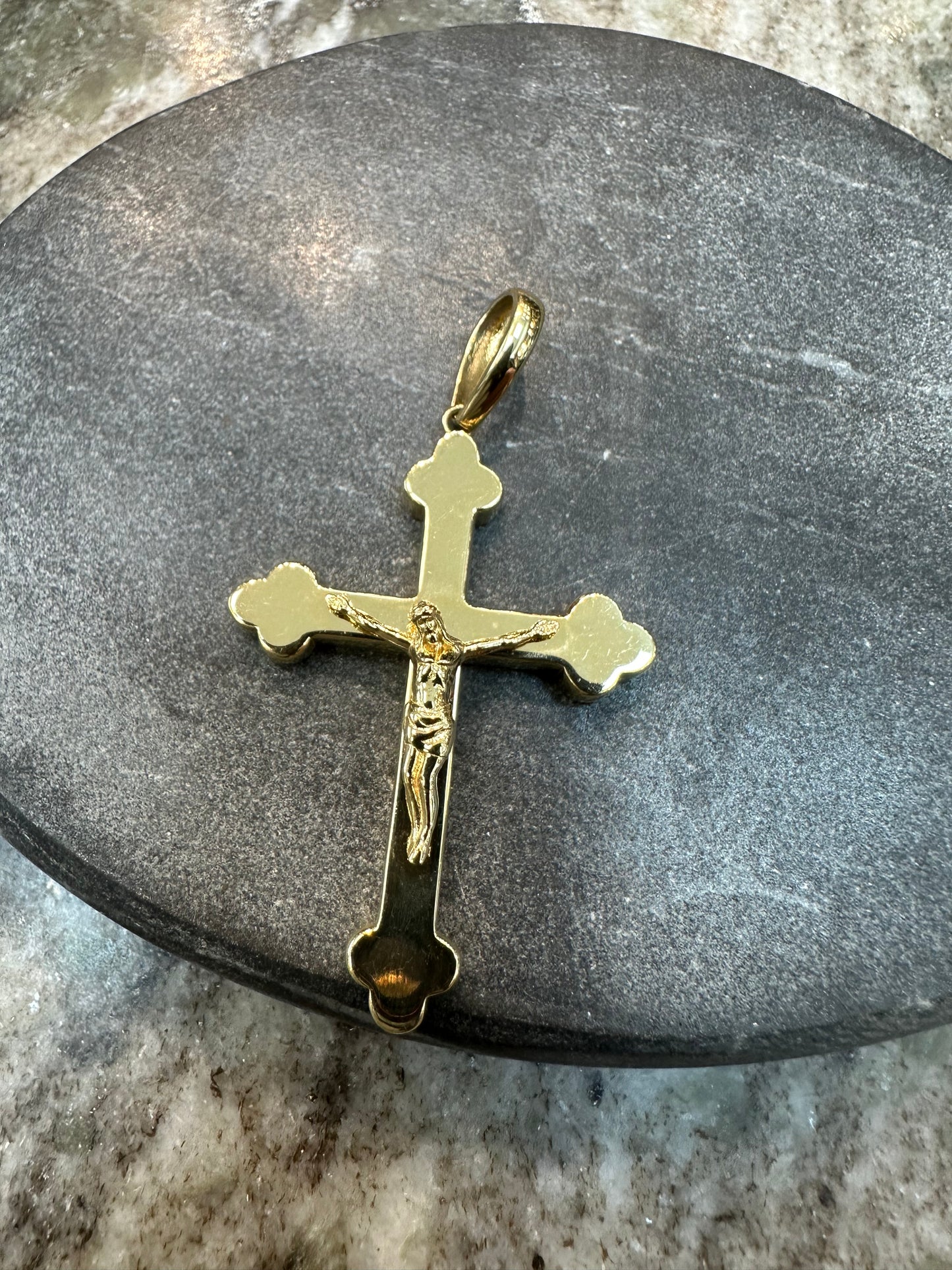 18K Gouden Kruishanger met Jezus