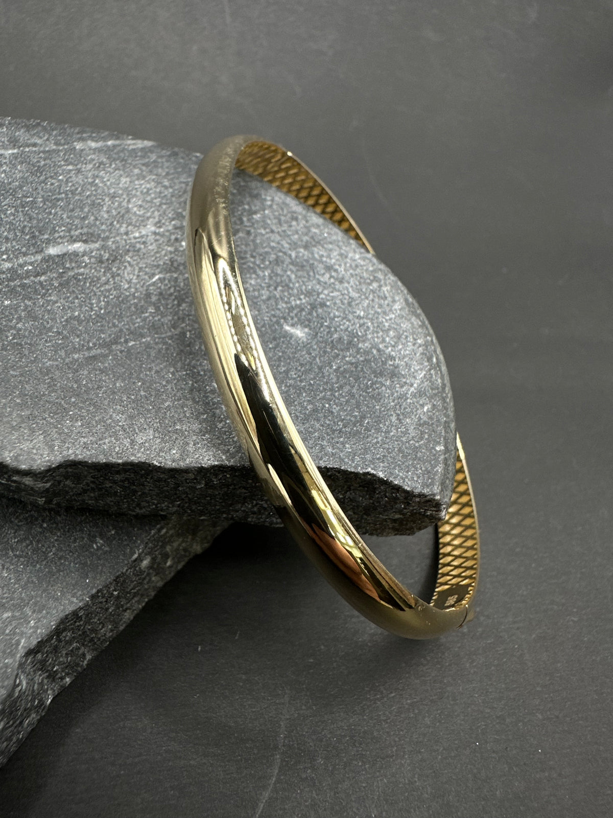 14K Gouden Moderne Gladde Slavenarmband met Structuur – 61,1 mm – 6,1 mm