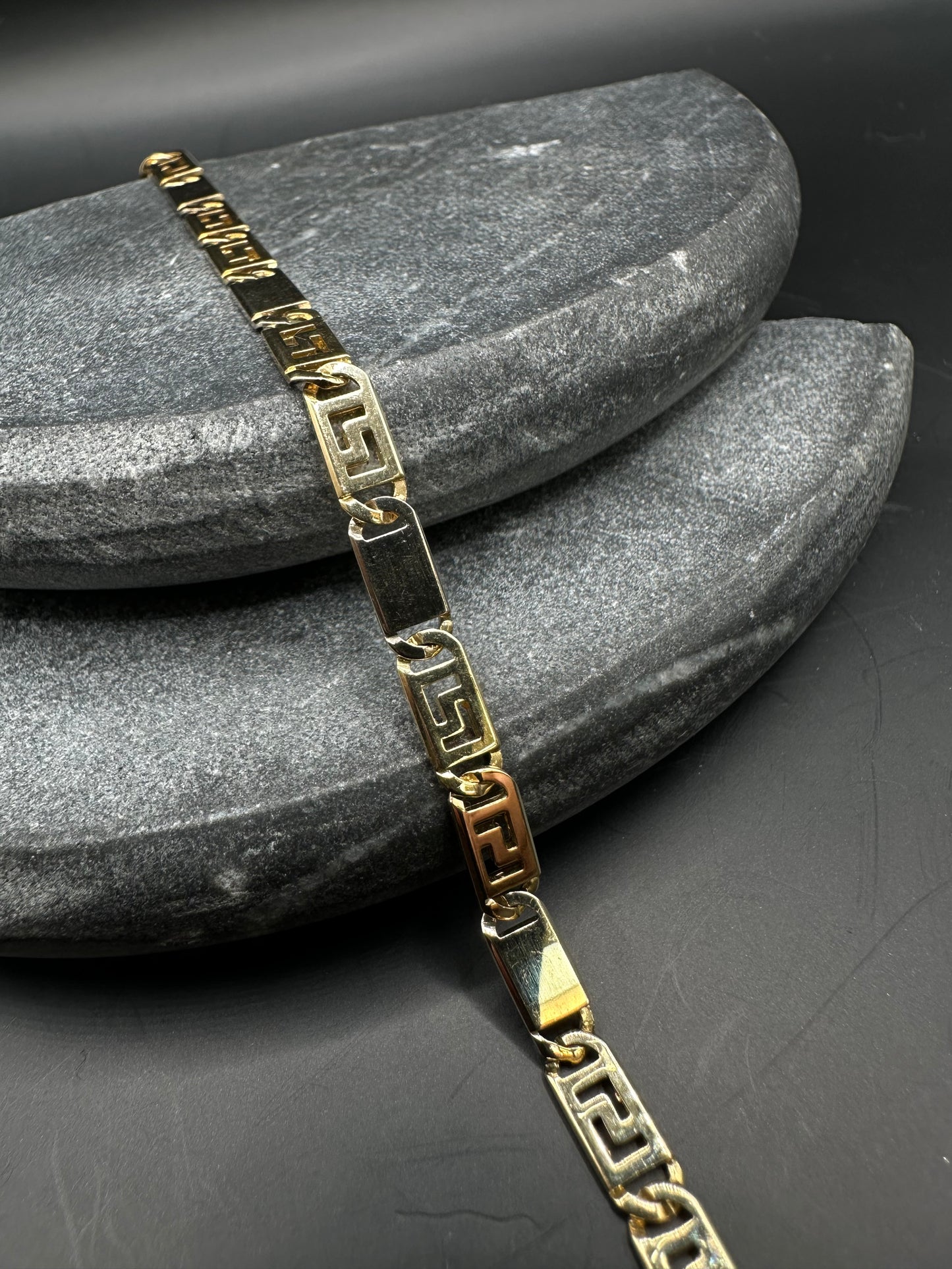 14K Gouden Massieve Bicolor Armband met Griekse Tekens – 20,5 cm
