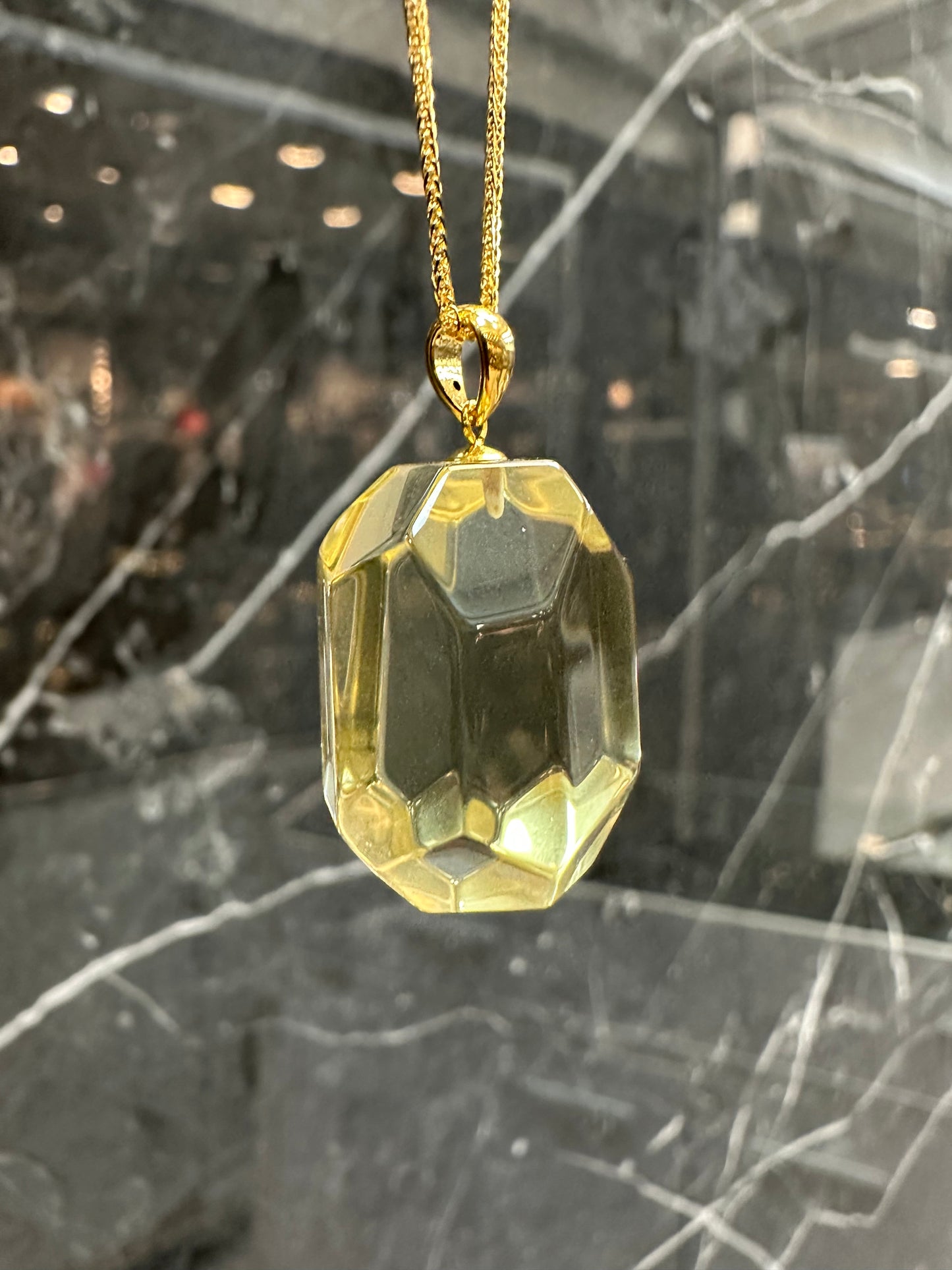 Prachtige 18K Gouden Ketting met Natuurlijke Quartz Steen – Inclusief Certificaten