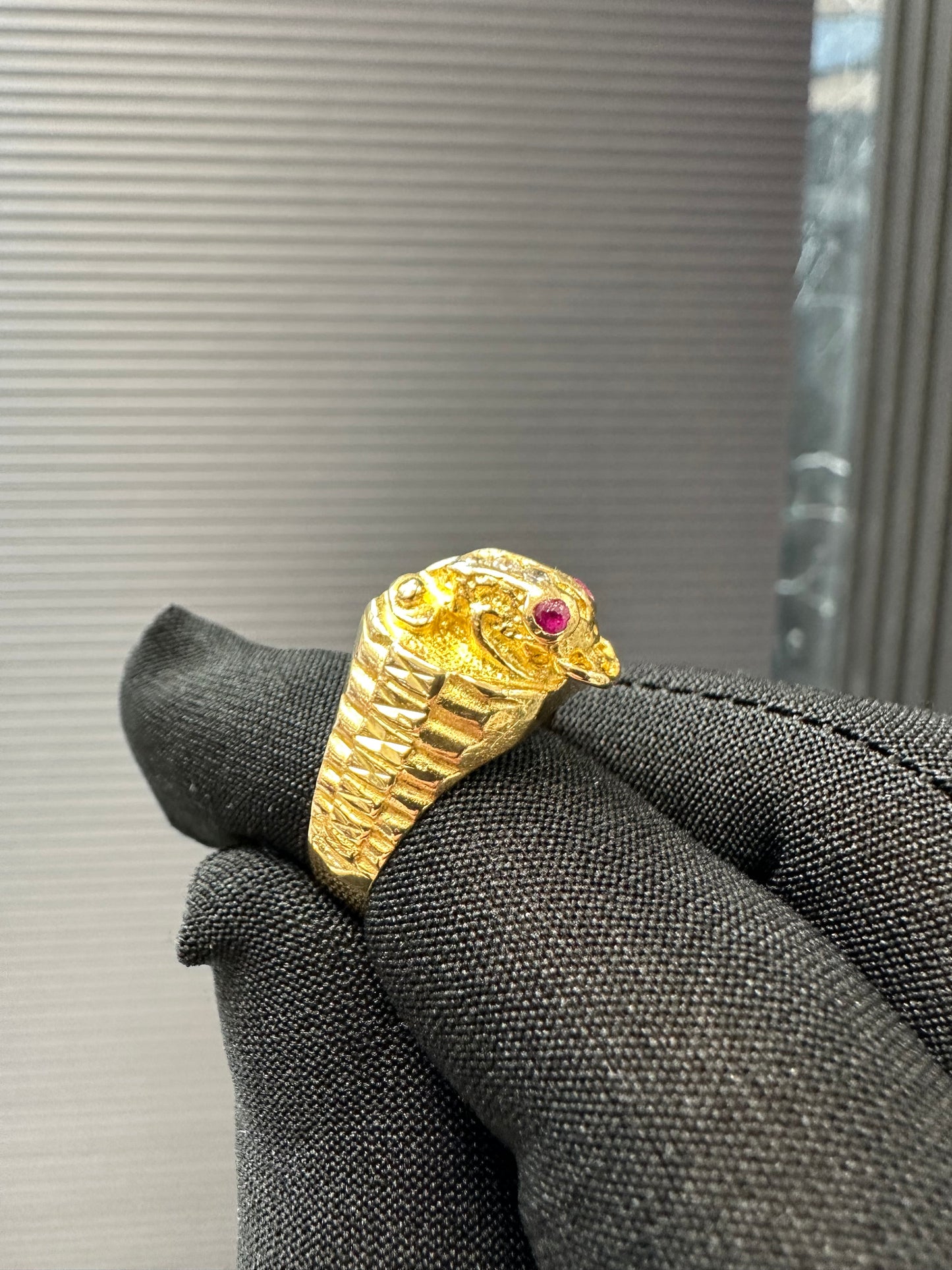 22K Gouden Kikker Ring met Robijn en Briljanten – Maat 21,5