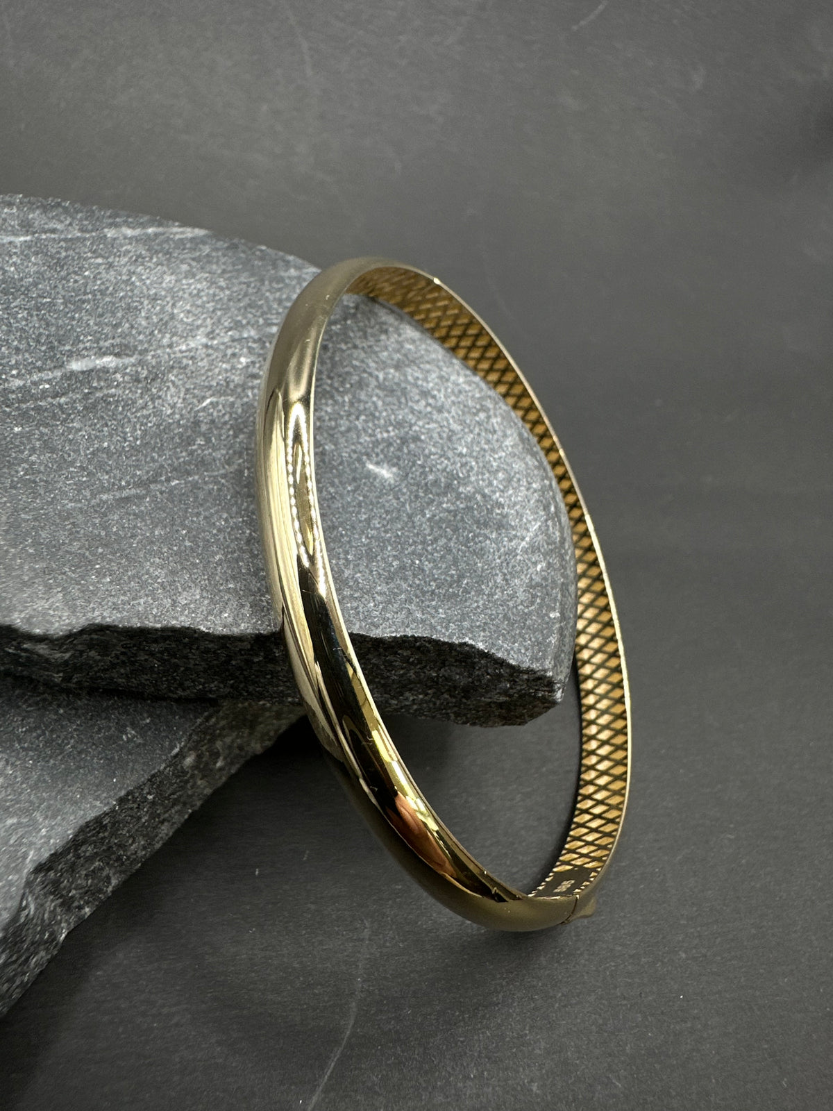 14K Gouden Moderne Gladde Slavenarmband met Structuur – 61,1 mm – 6,1 mm